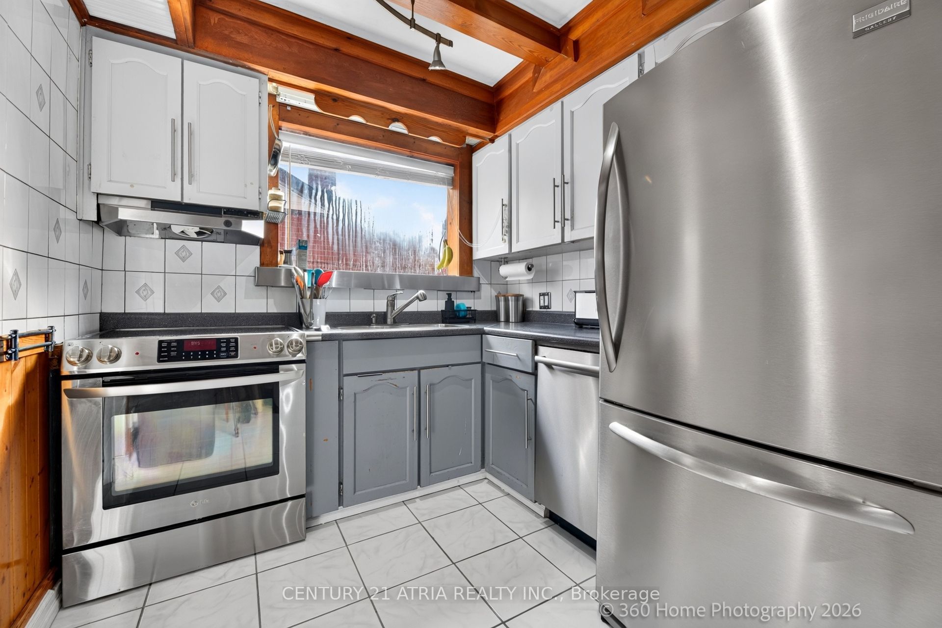 23 Cobalt Street, Toronto, ON M6M 2K1 photo 3