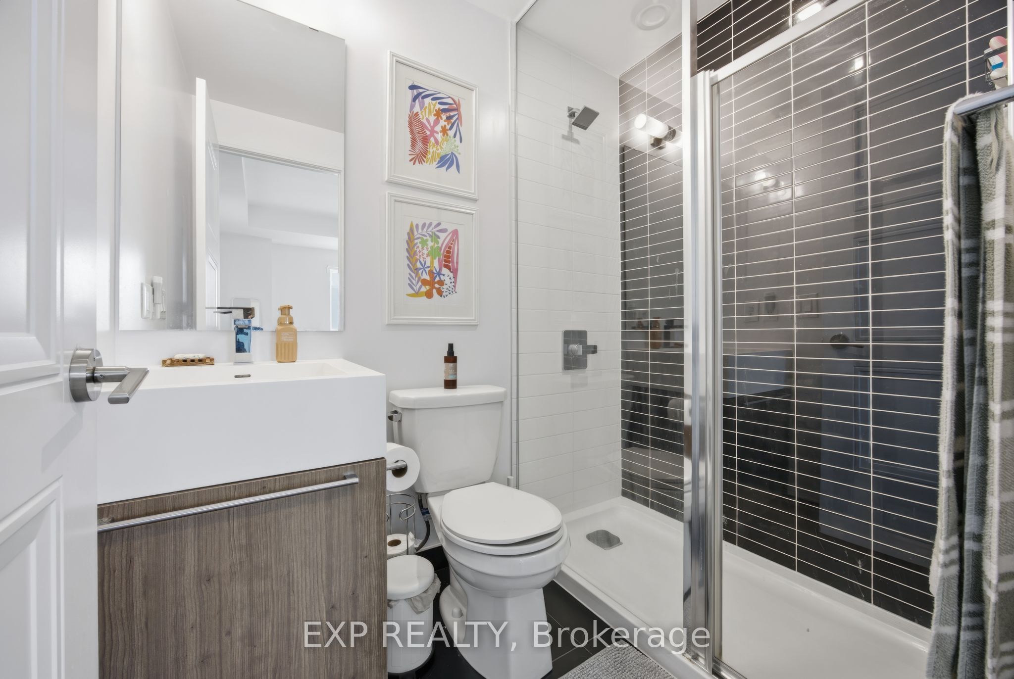 25 neighborhood Lane 404, Toronto, ON M8Y 0C4 photo 5