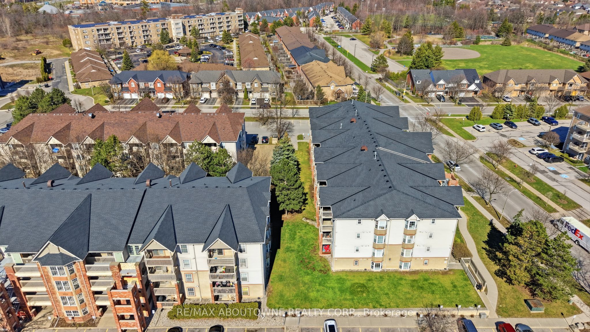 4015 Kilmer Drive 111, Burlington, ON L7M 4M4 photo 4