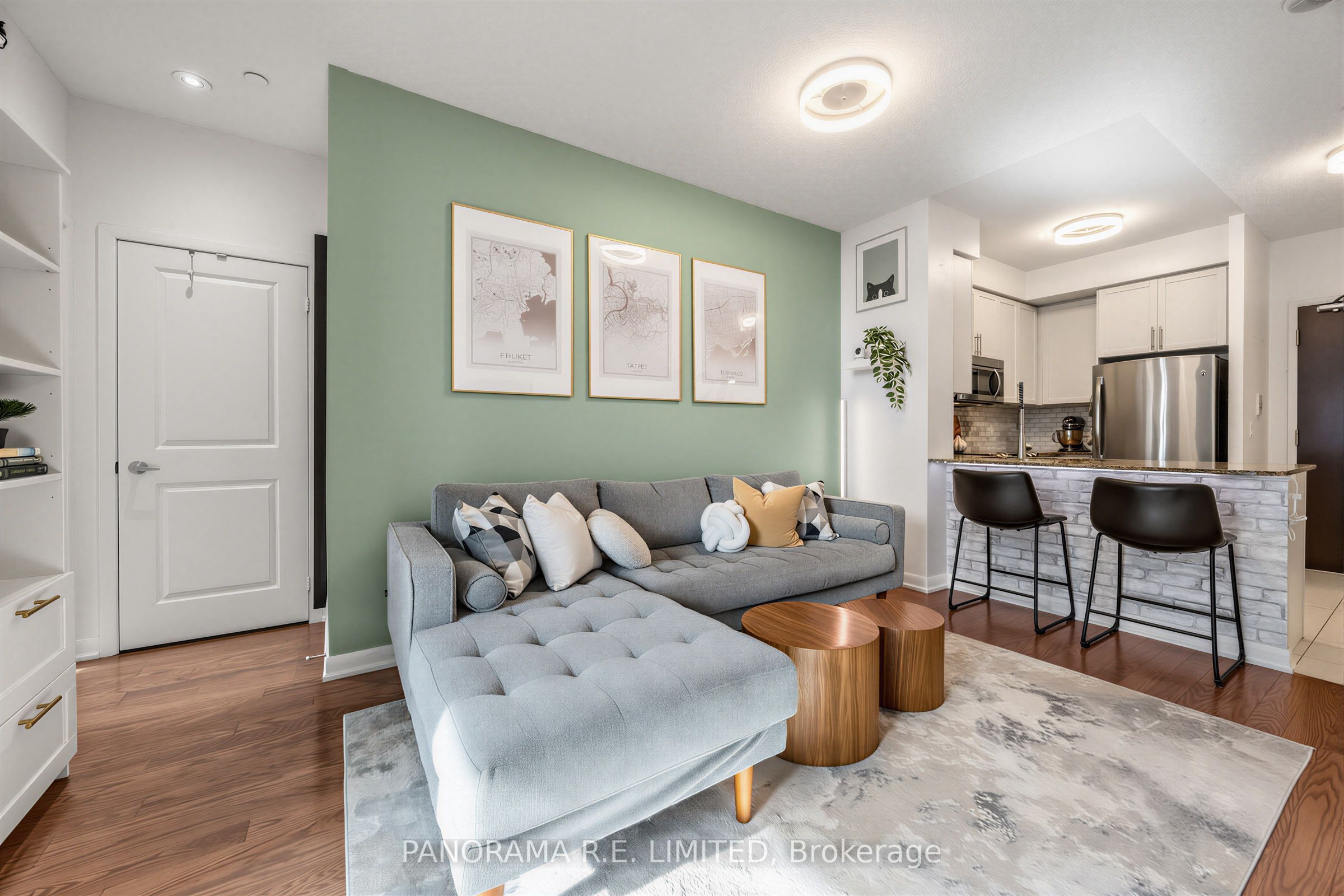 215 Sherway Gardens Road 2806, Toronto, ON M9C 0A4 photo 5
