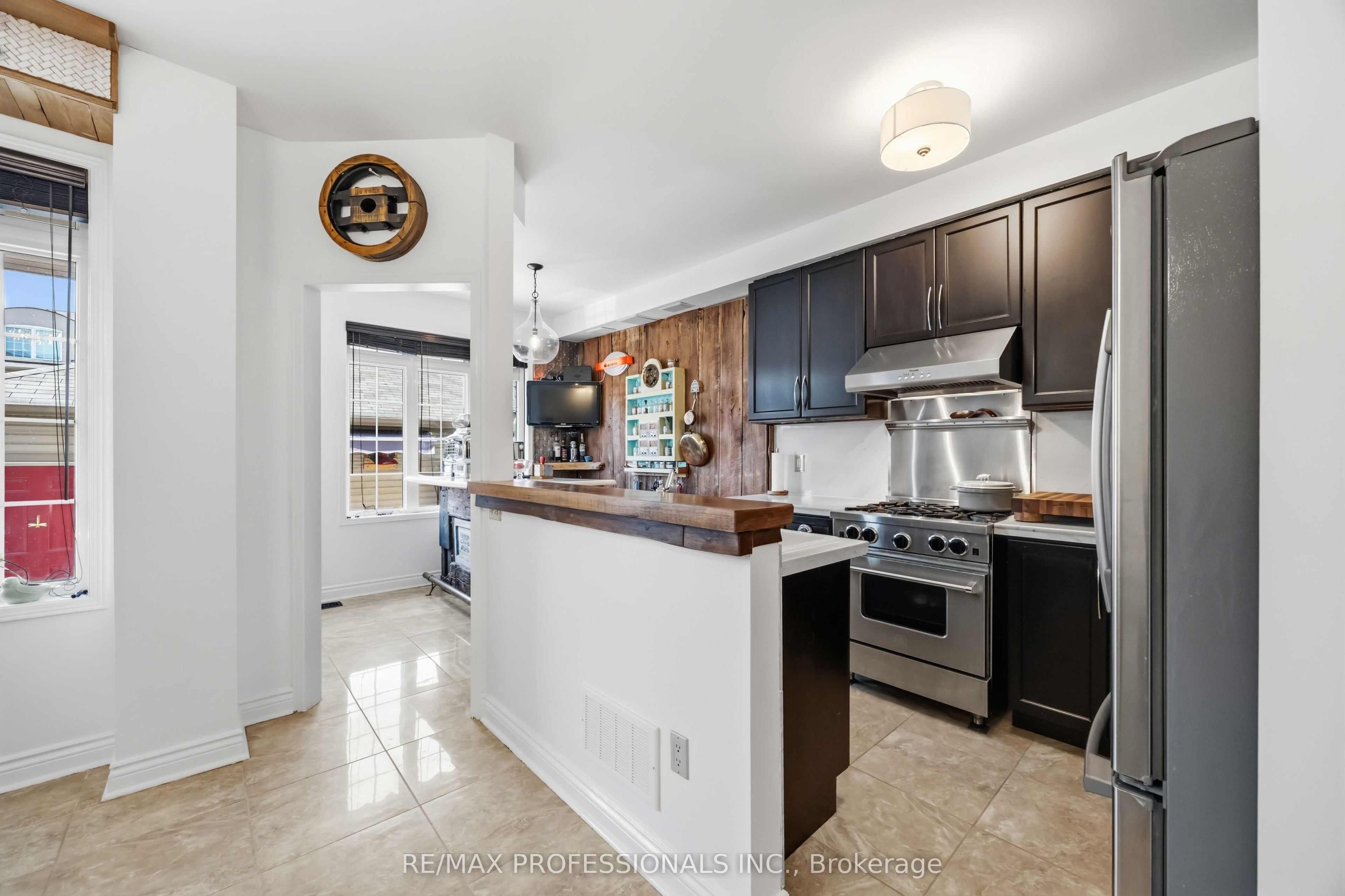 26 Abraham Welsh Road, Toronto, ON M9M 0B7 photo 5