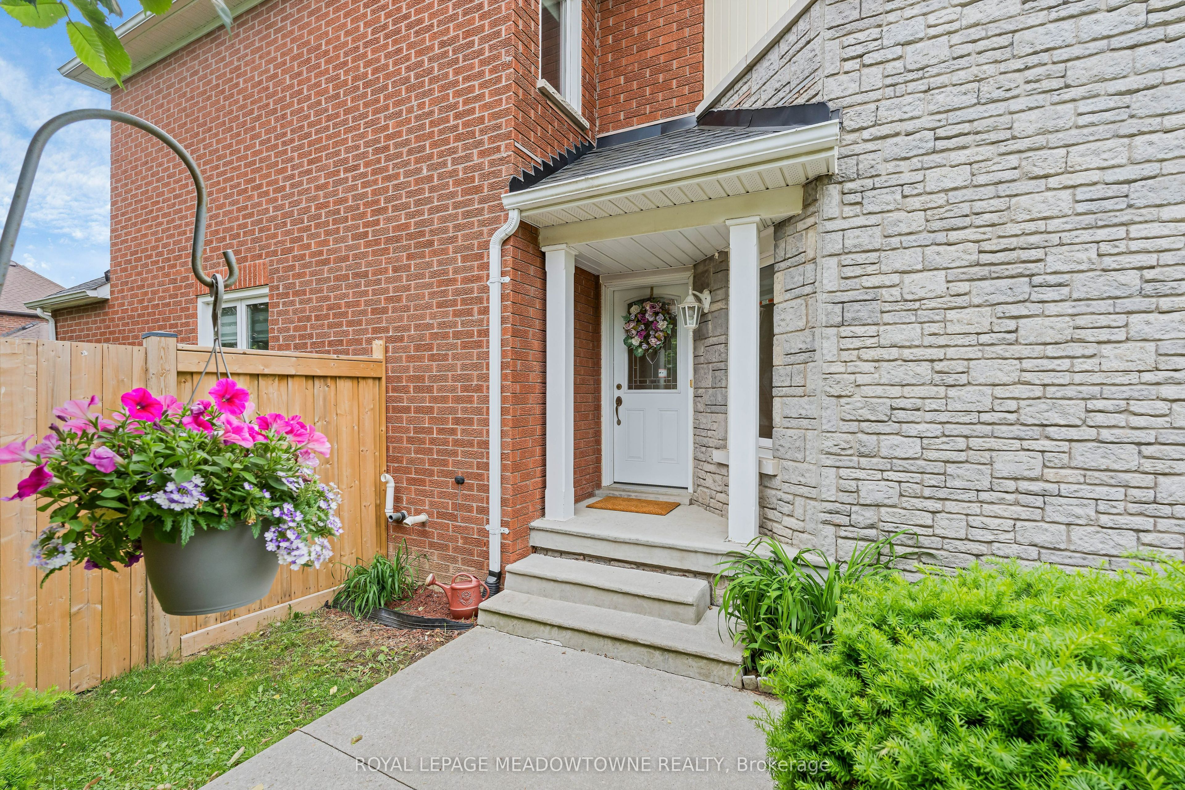 73 James Young Drive, Halton Hills, ON L7G 5S5 photo 2