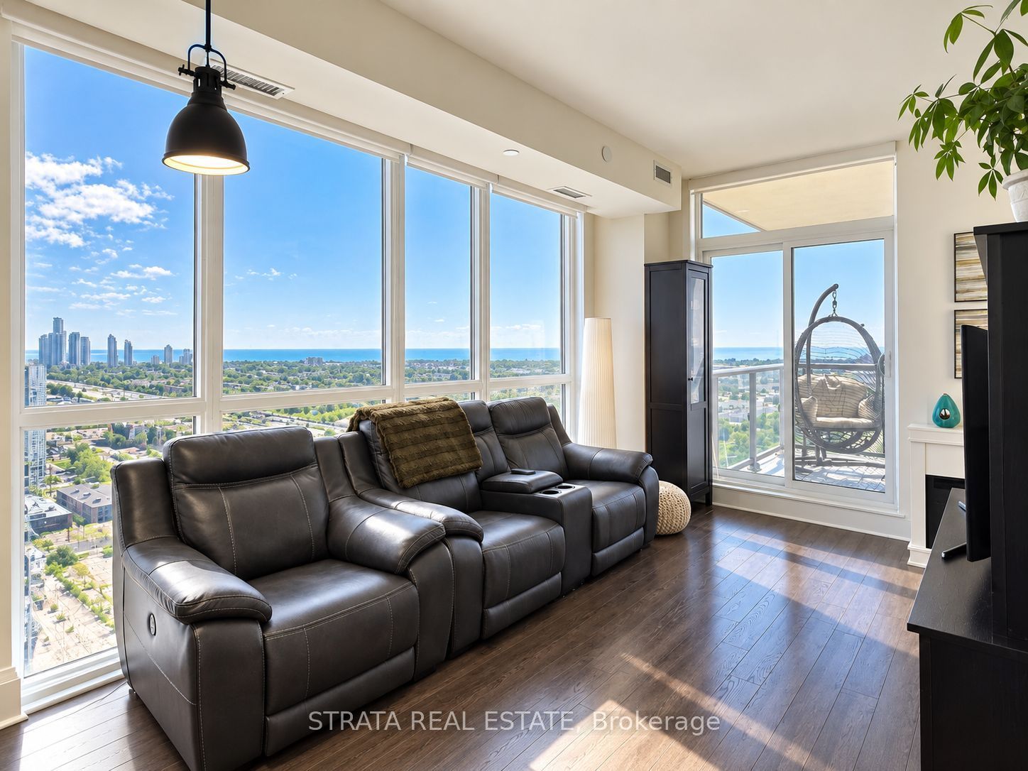 15 Zorra Street 2104, Toronto, ON M8Z 0C1 photo 5