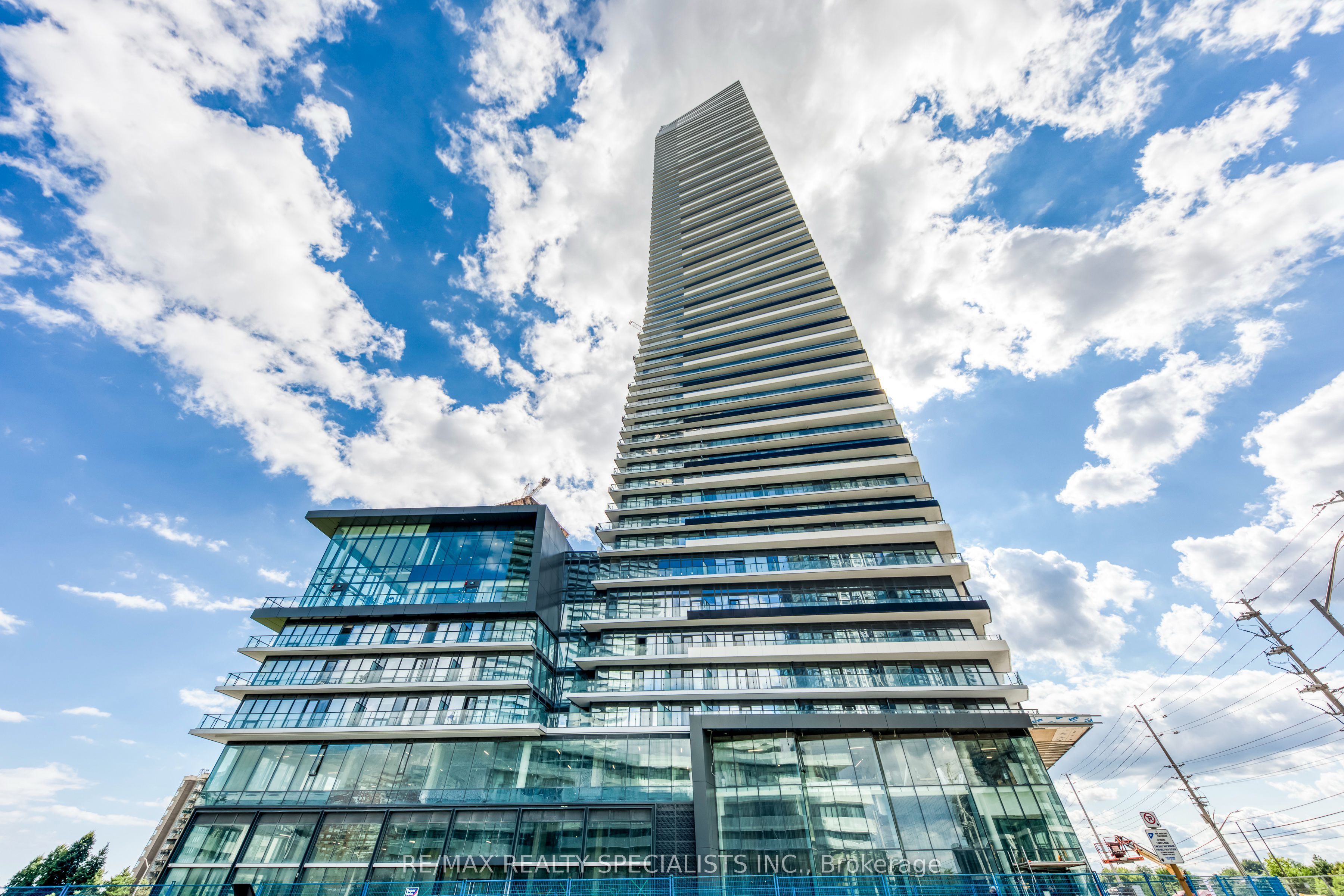 448 Burnhamthorpe Road 3905, Mississauga, ON L5B 0R4