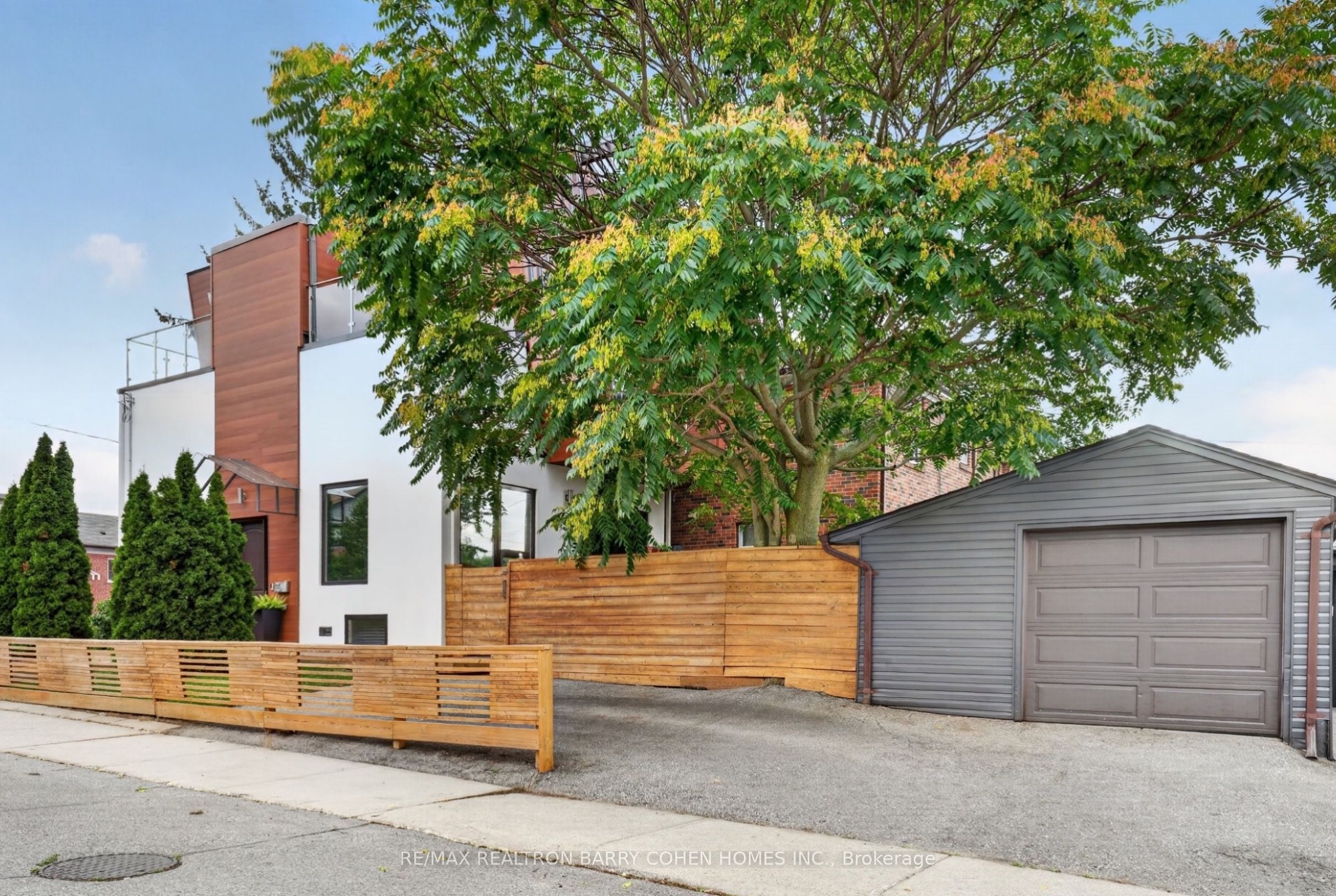 120 Hope Street, Toronto, ON M6E 1K1