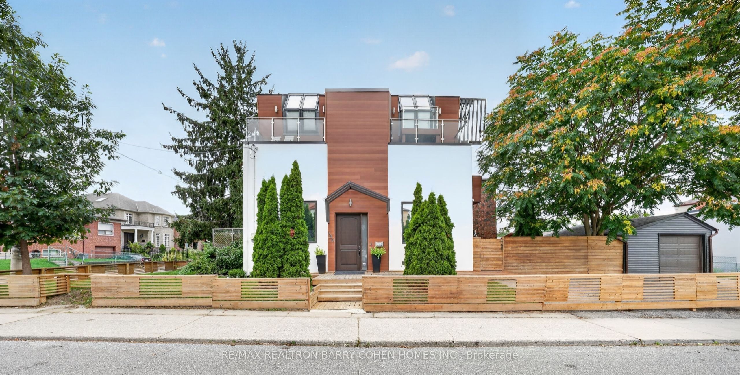 120 Hope Street, Toronto, ON M6E 1K1 photo 2