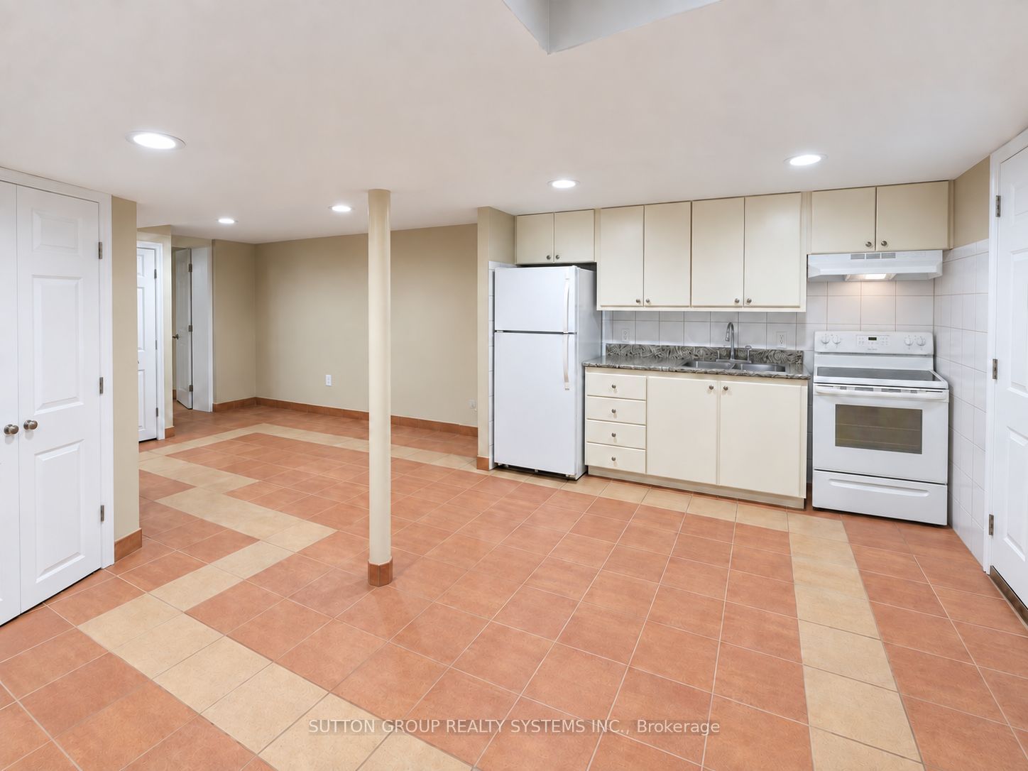 158 Blackthorn Avenue, Toronto, ON M6N 3H8 photo 2