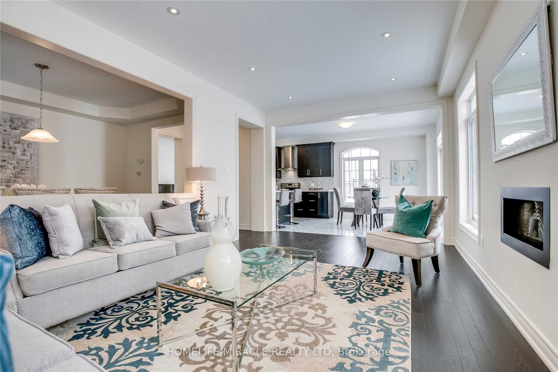 383 Robert Parkinson Drive, Brampton, ON L7A 0C4 photo 4