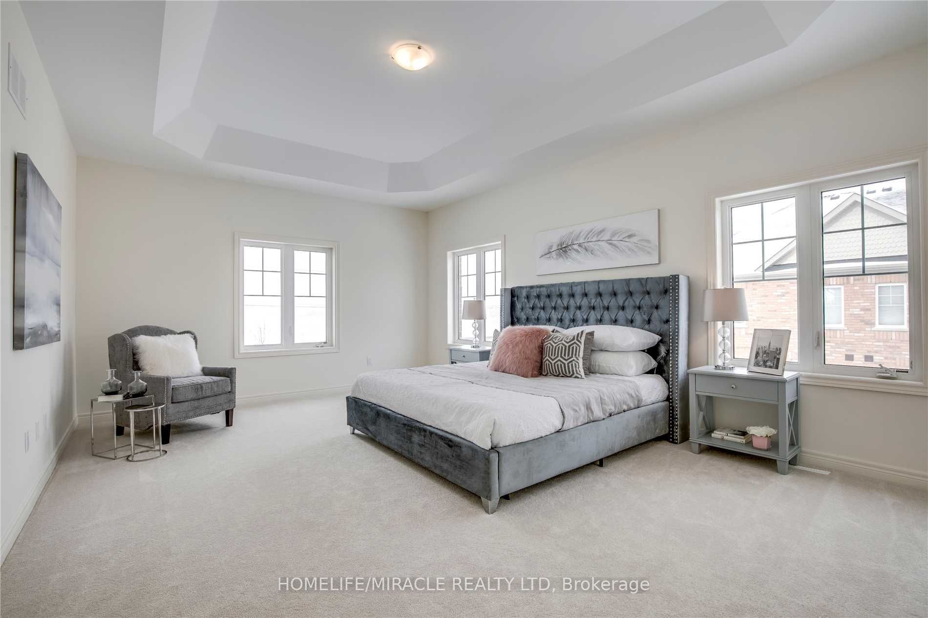 383 Robert Parkinson Drive, Brampton, ON L7A 0C4 photo 5