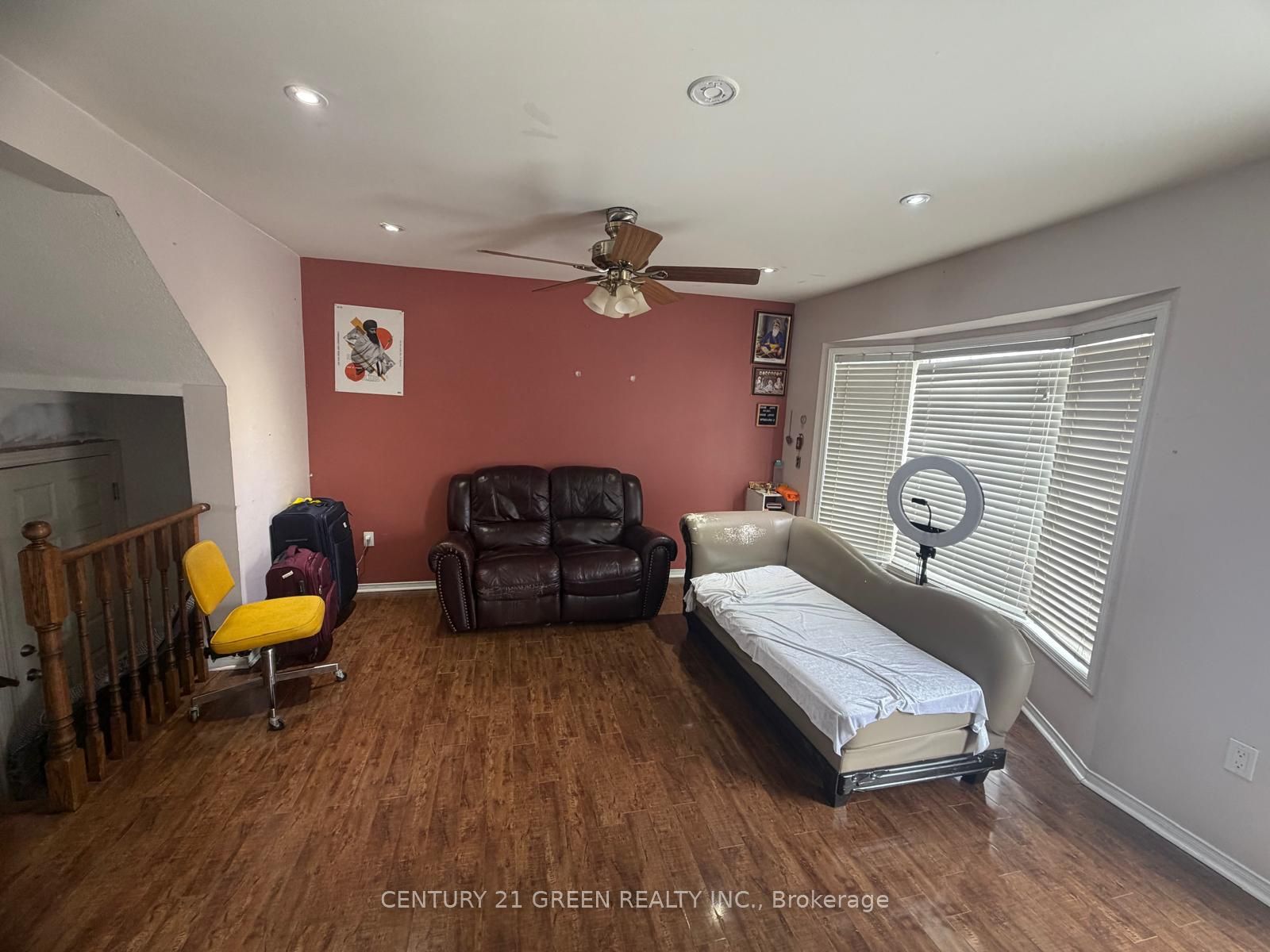 68 Seaside Circle Main & 2nd Level, Brampton, ON L6R 2G8 photo 4