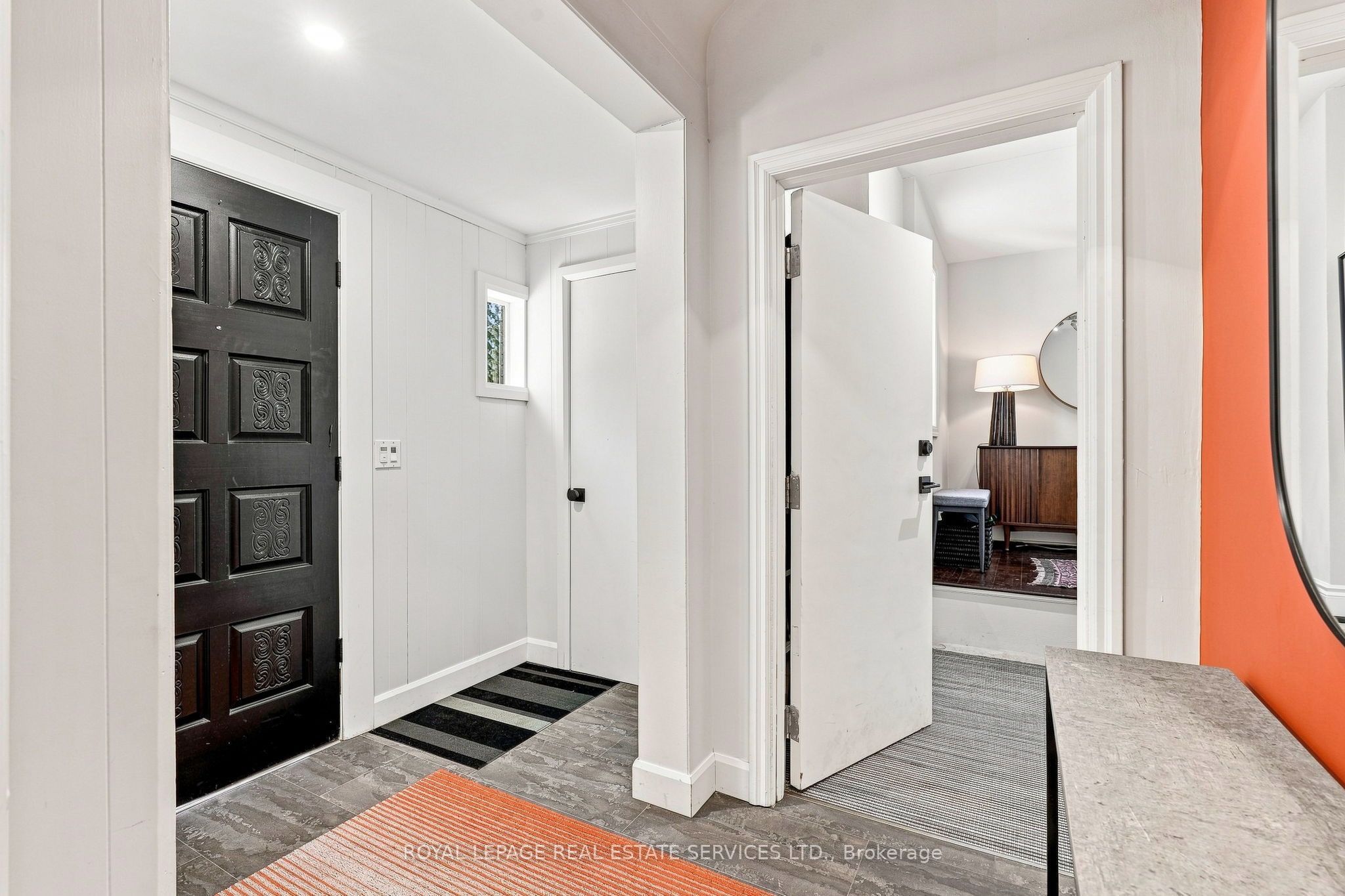 372 Trafalgar Road, Oakville, ON L6J 3H5 photo 4
