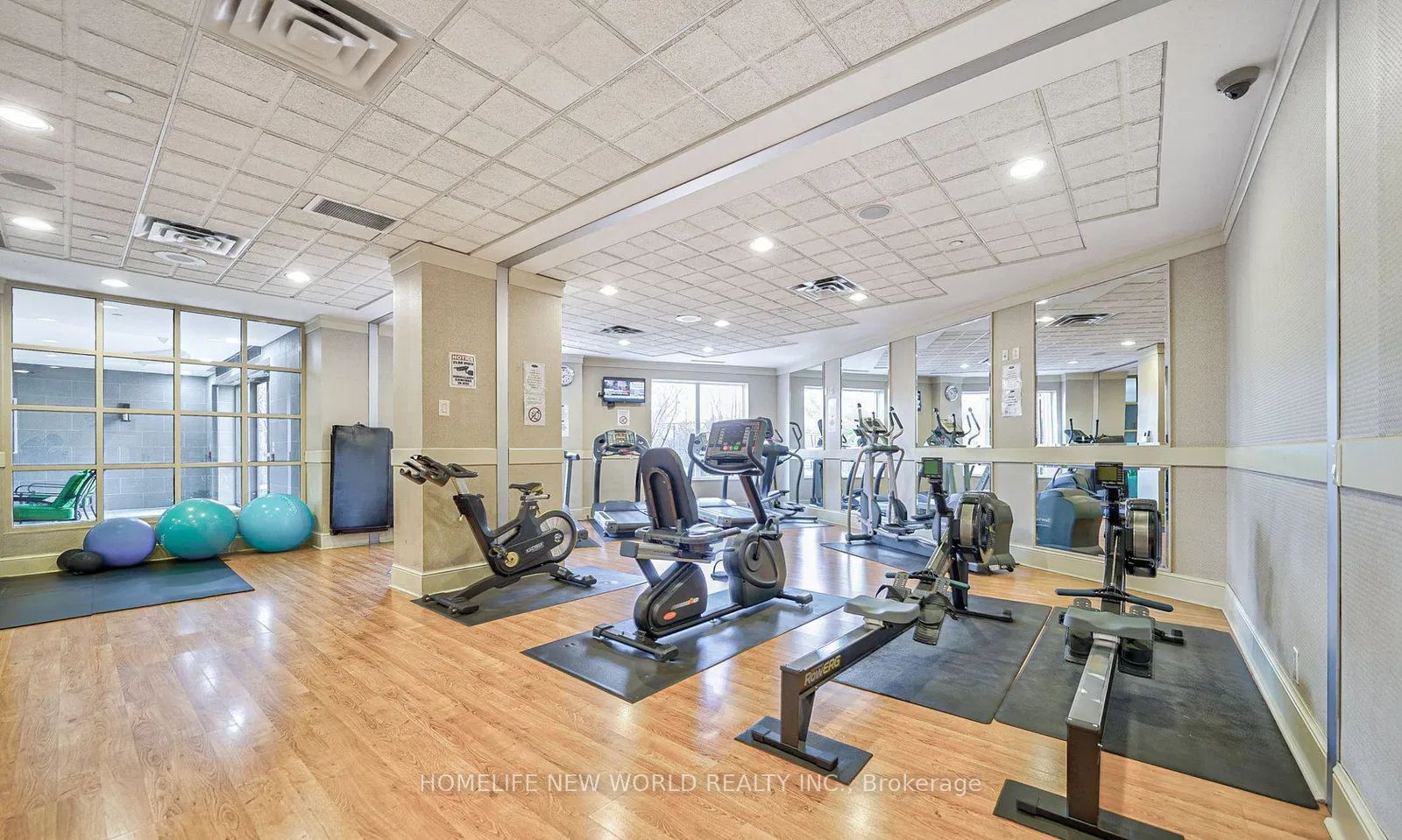 700 Humberwood Boulevard 1026, Toronto, ON M9W 7J4 photo 2