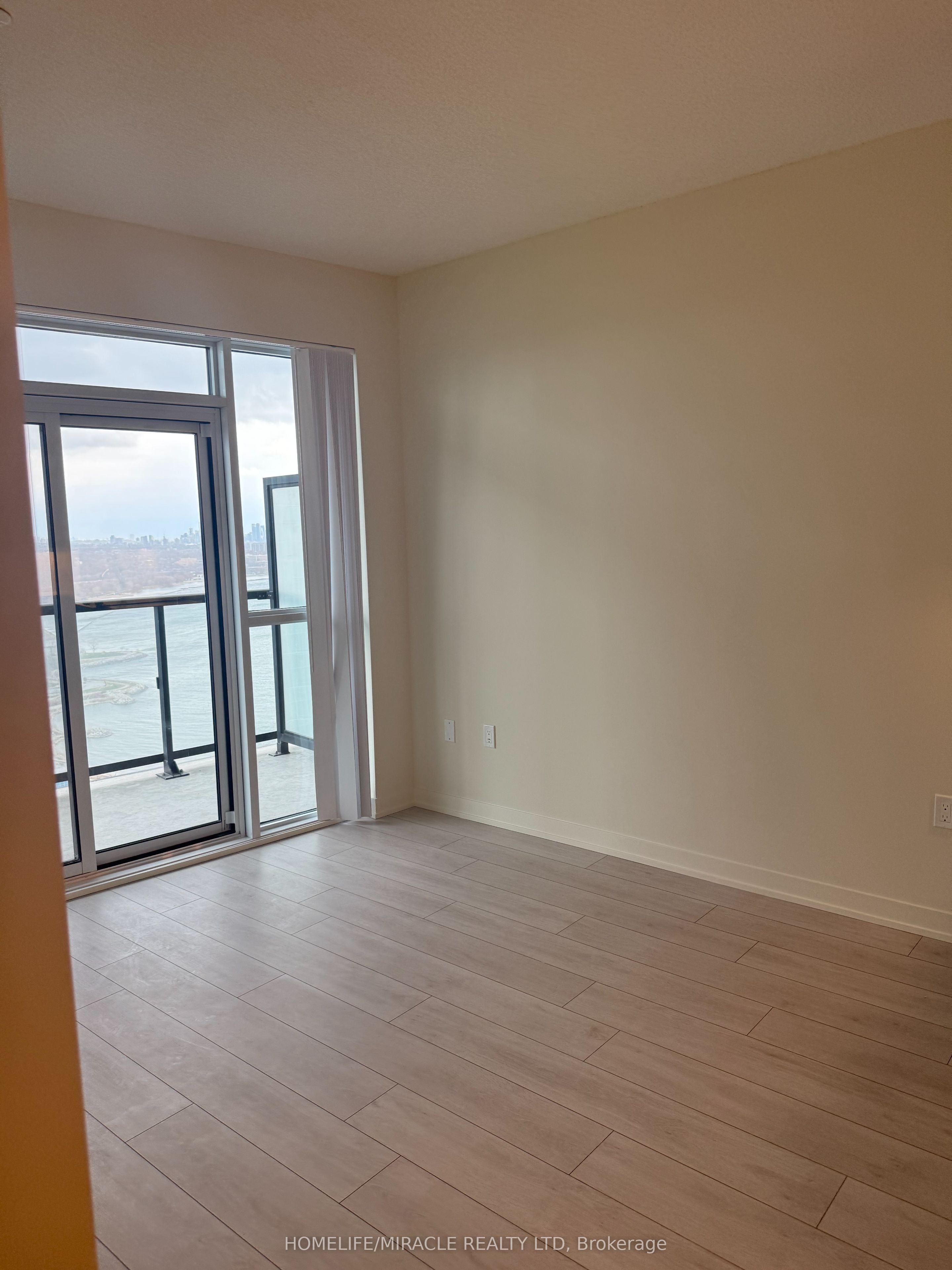 38 Annie Craig Drive 3112, Toronto, ON M8V 0G9 photo 3