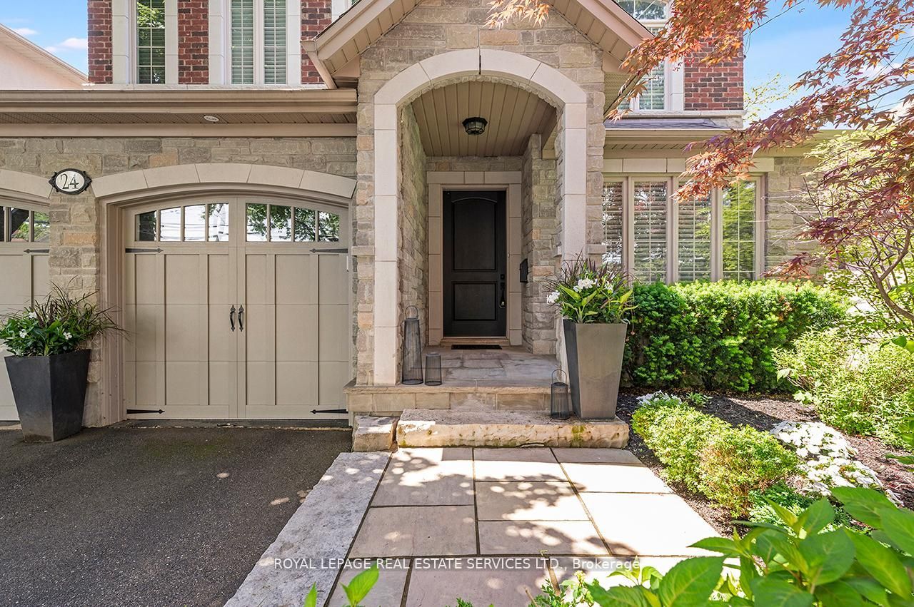 24 Jopling Avenue N, Toronto, ON M9B 4E7 photo 3