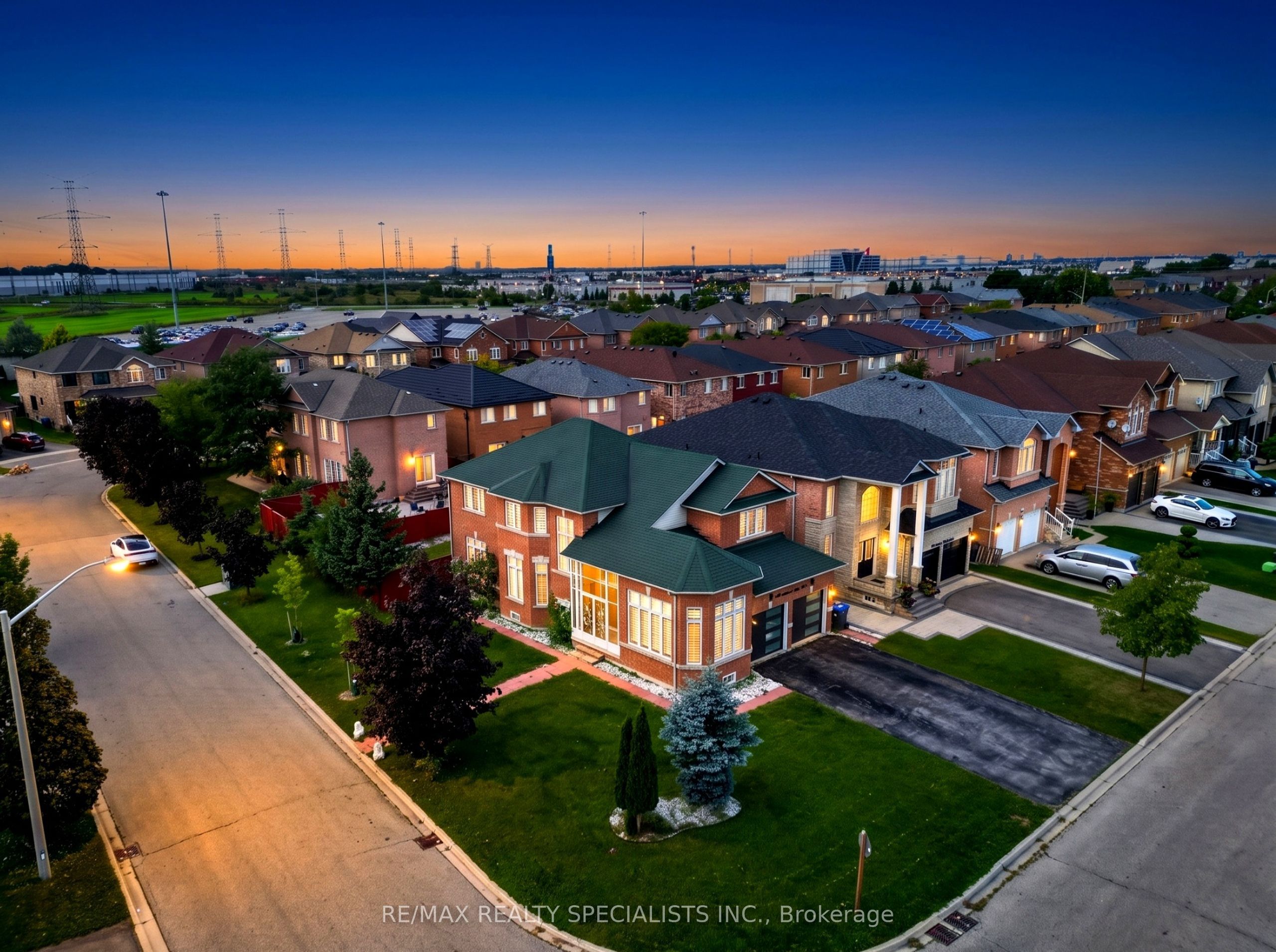 3463 Crimson King Circle, Mississauga, ON L5N 8M9