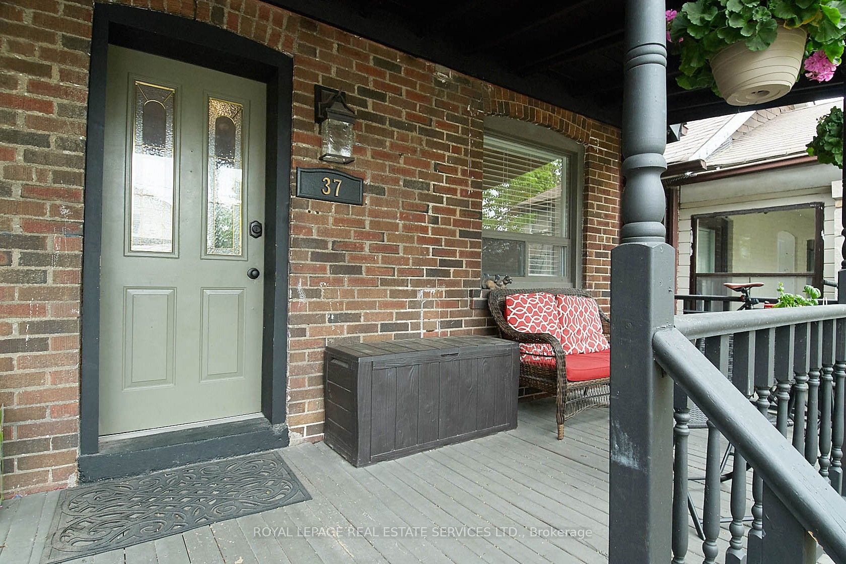 37 Seventeenth Street, Toronto, ON M8V 3K2 photo 4