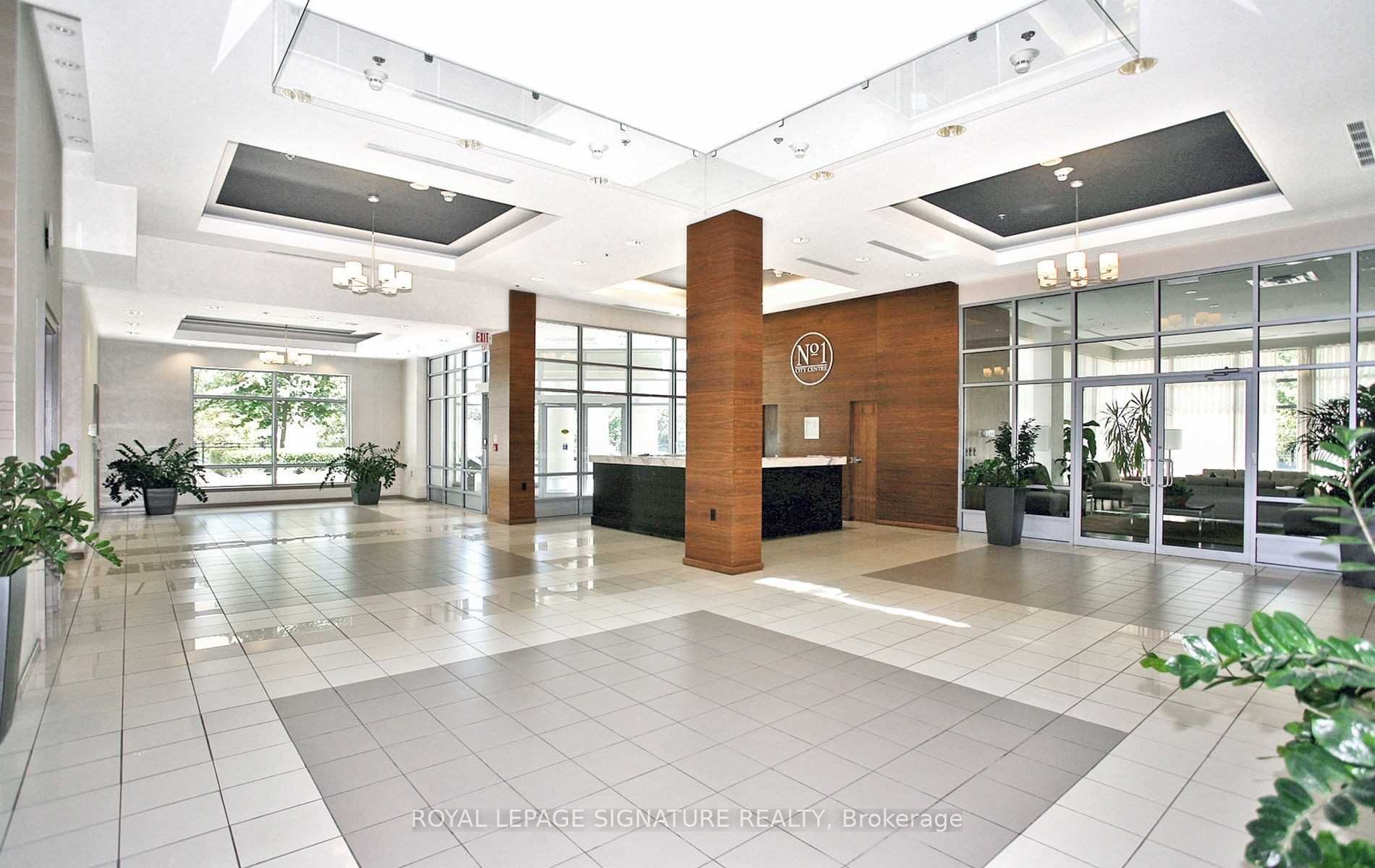 1 Elm Drive W 1605, Mississauga, ON L5B 4M1 photo 3