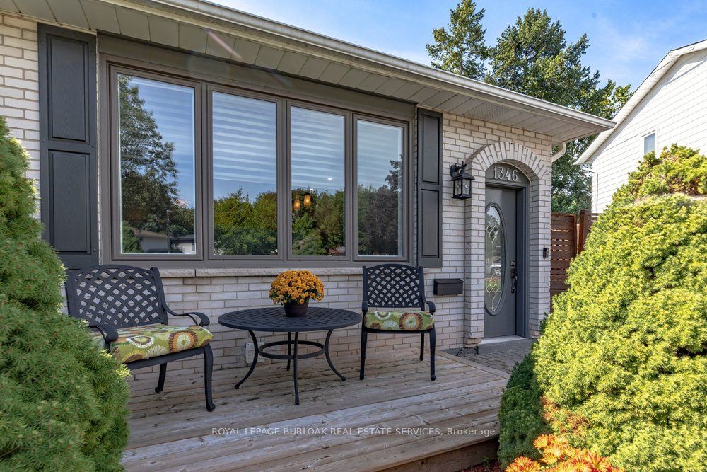 1346 Roylen Road, Oakville, ON L6H 1V4 photo 2