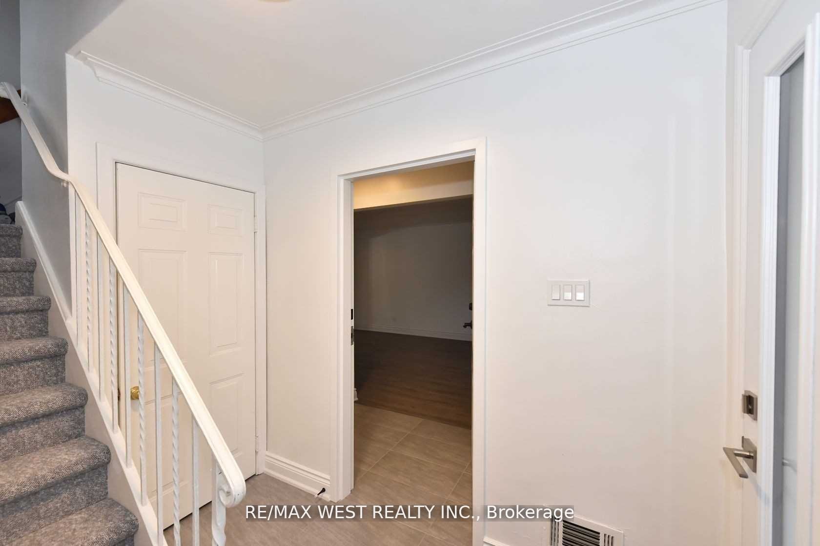 168 Strathnairn Avenue Main, Toronto, ON M2M 2G1 photo 3