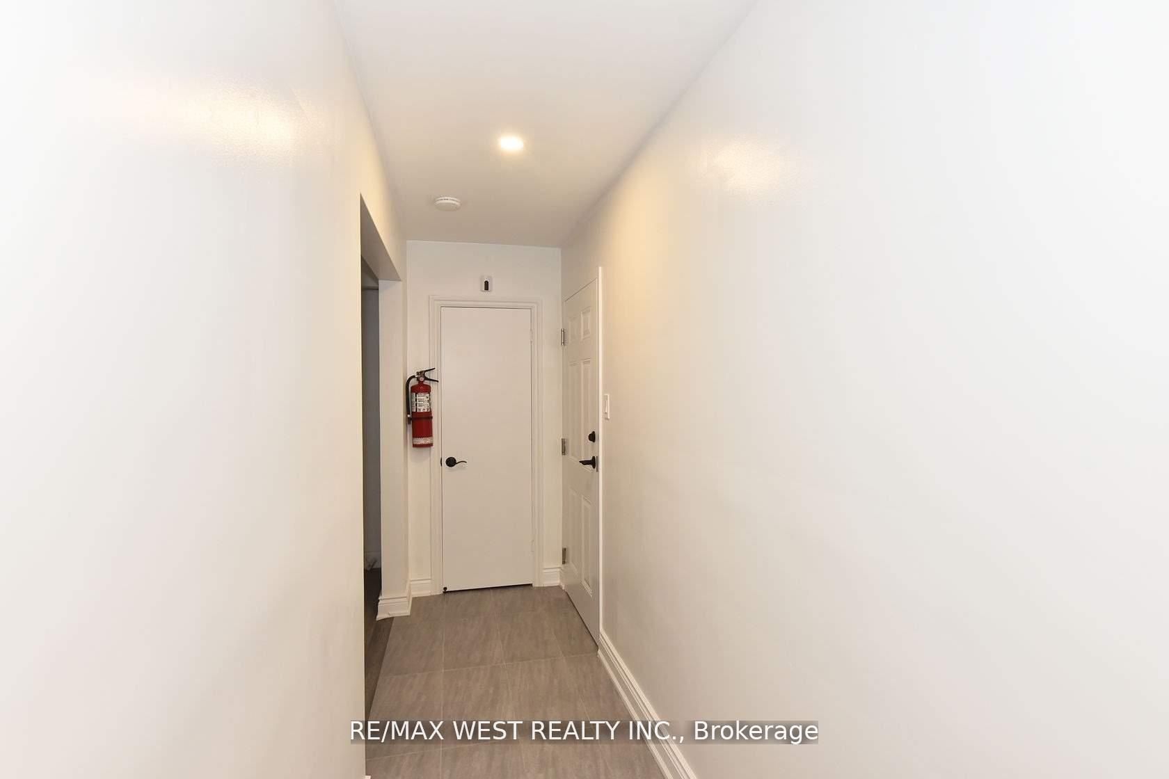 168 Strathnairn Avenue Main, Toronto, ON M2M 2G1 photo 4