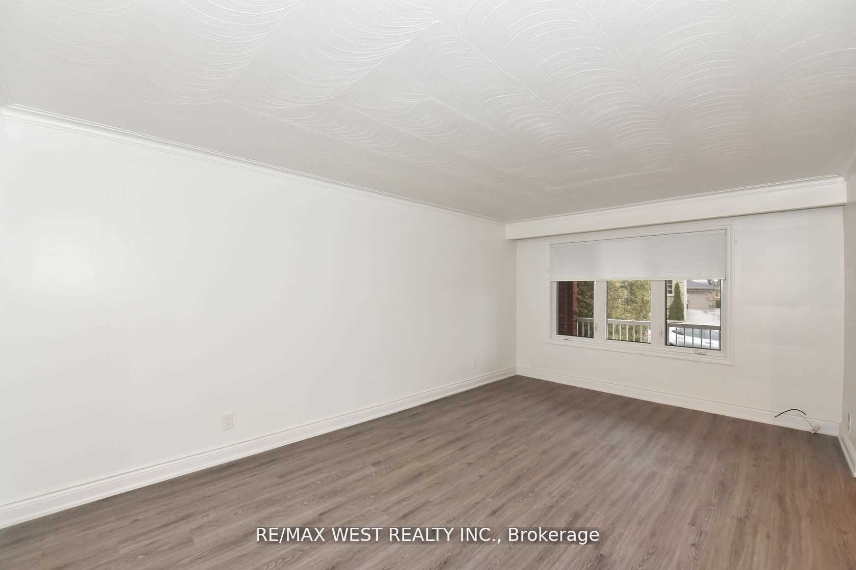 168 Strathnairn Avenue Main, Toronto, ON M2M 2G1 photo 5