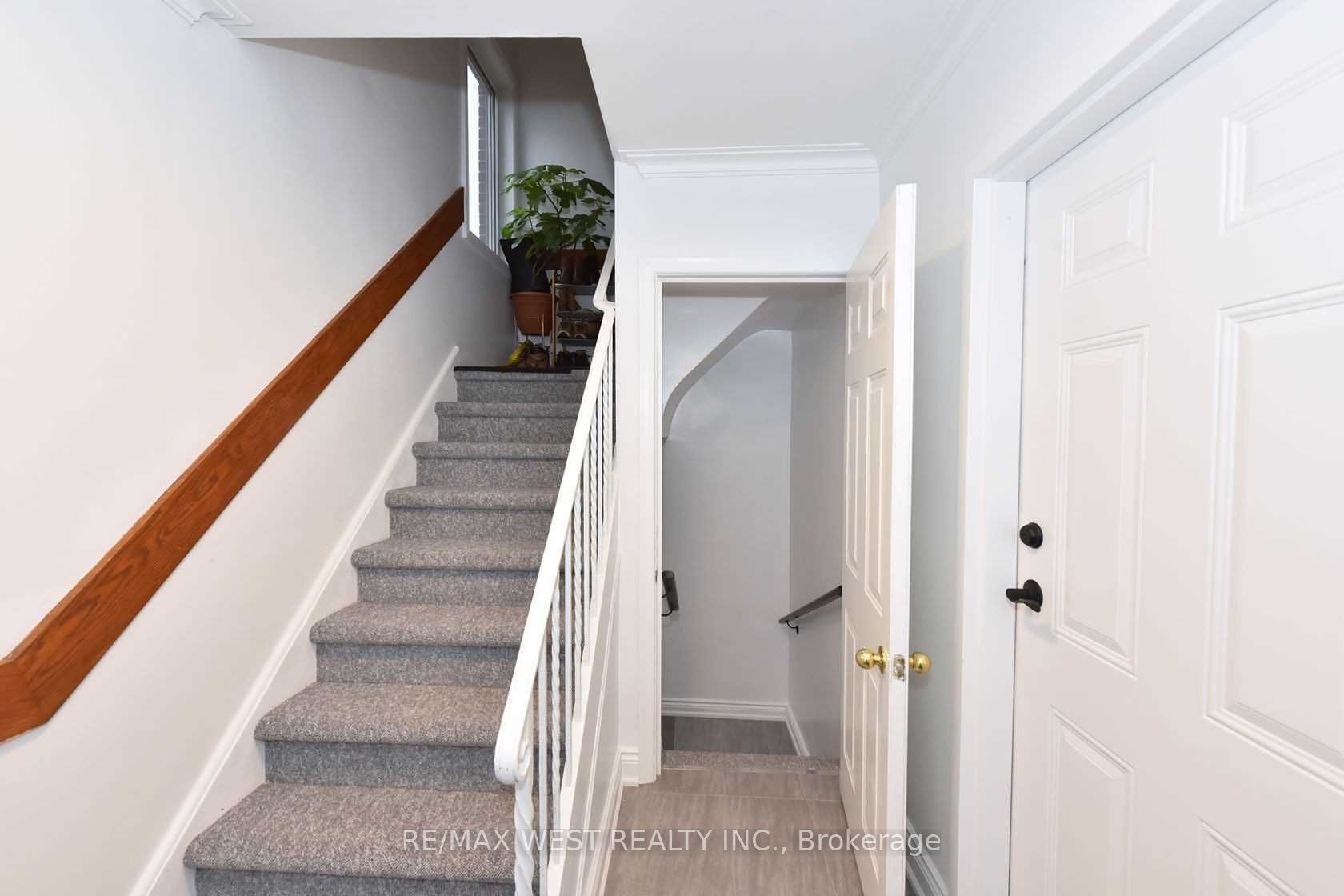 168 Strathnairn Avenue Bsmt, Toronto, ON M6M 2G1 photo 3