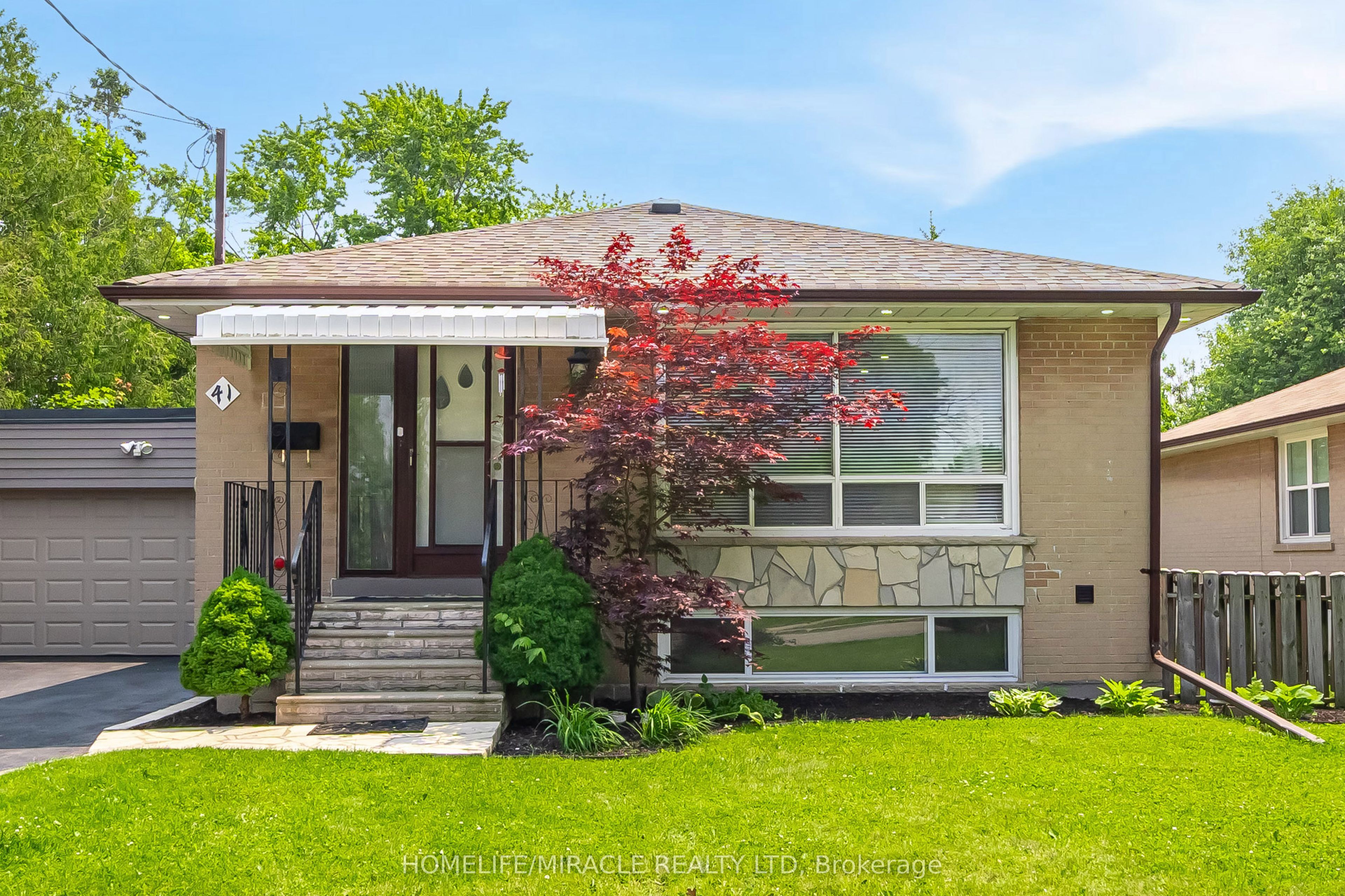 41 Bradstock Road, Toronto, ON M9M 1M9