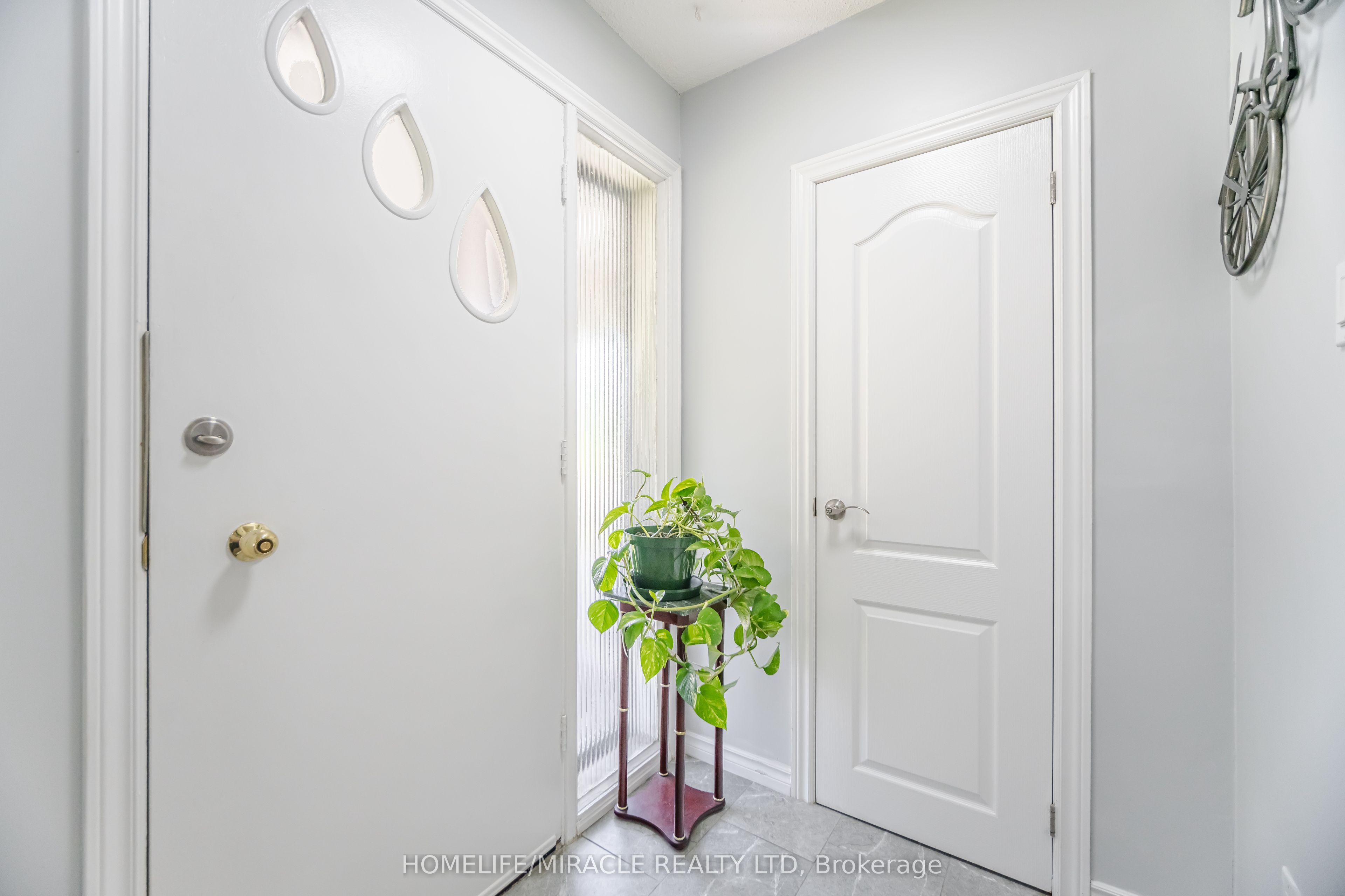 41 Bradstock Road, Toronto, ON M9M 1M9 photo 5