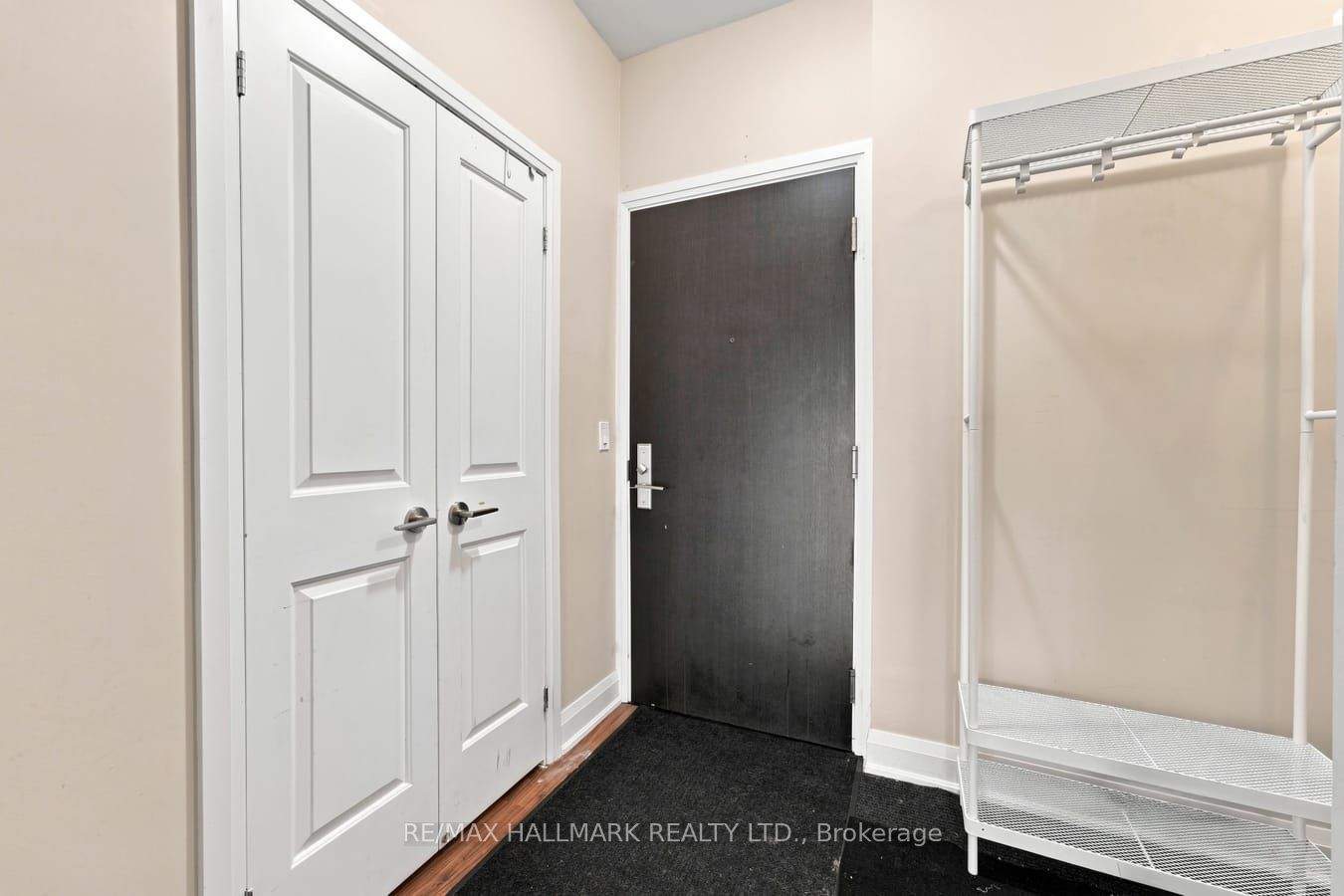 25 Fontenay Court 905, Toronto, ON M9A 0C4 photo 4