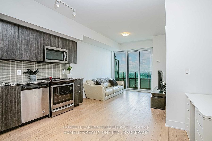 30 Shore Breeze Drive 4811, Toronto, ON M8V 0J1 photo 5