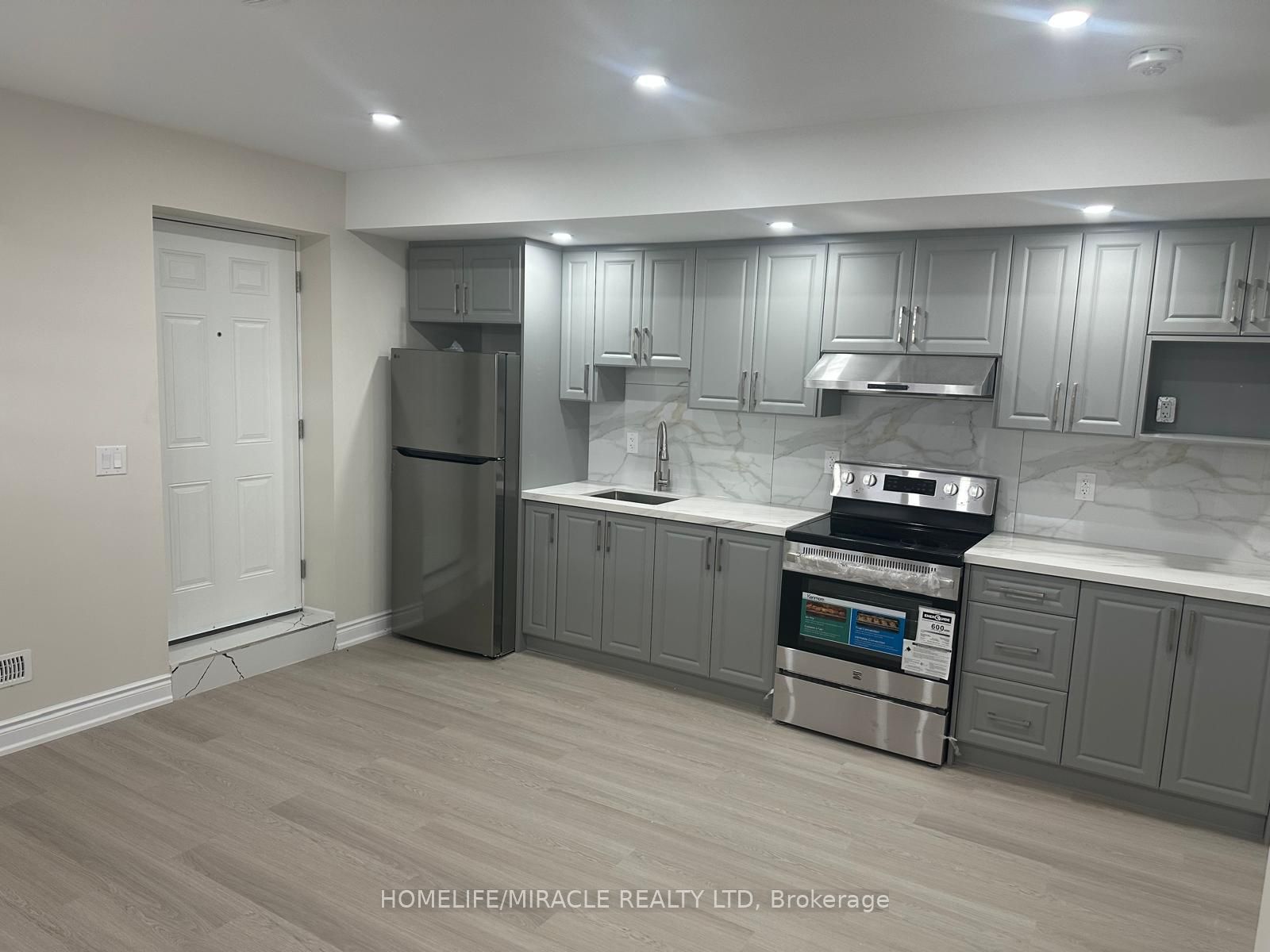 34 Lost Canyon Way Basement, Brampton, ON L6X 3A6 photo 2