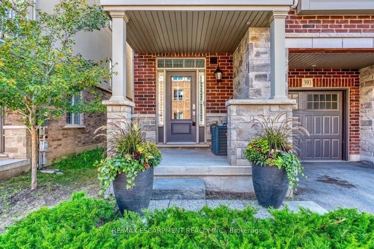 393 Grantham Common, Oakville, ON L6H 7E3 photo 2