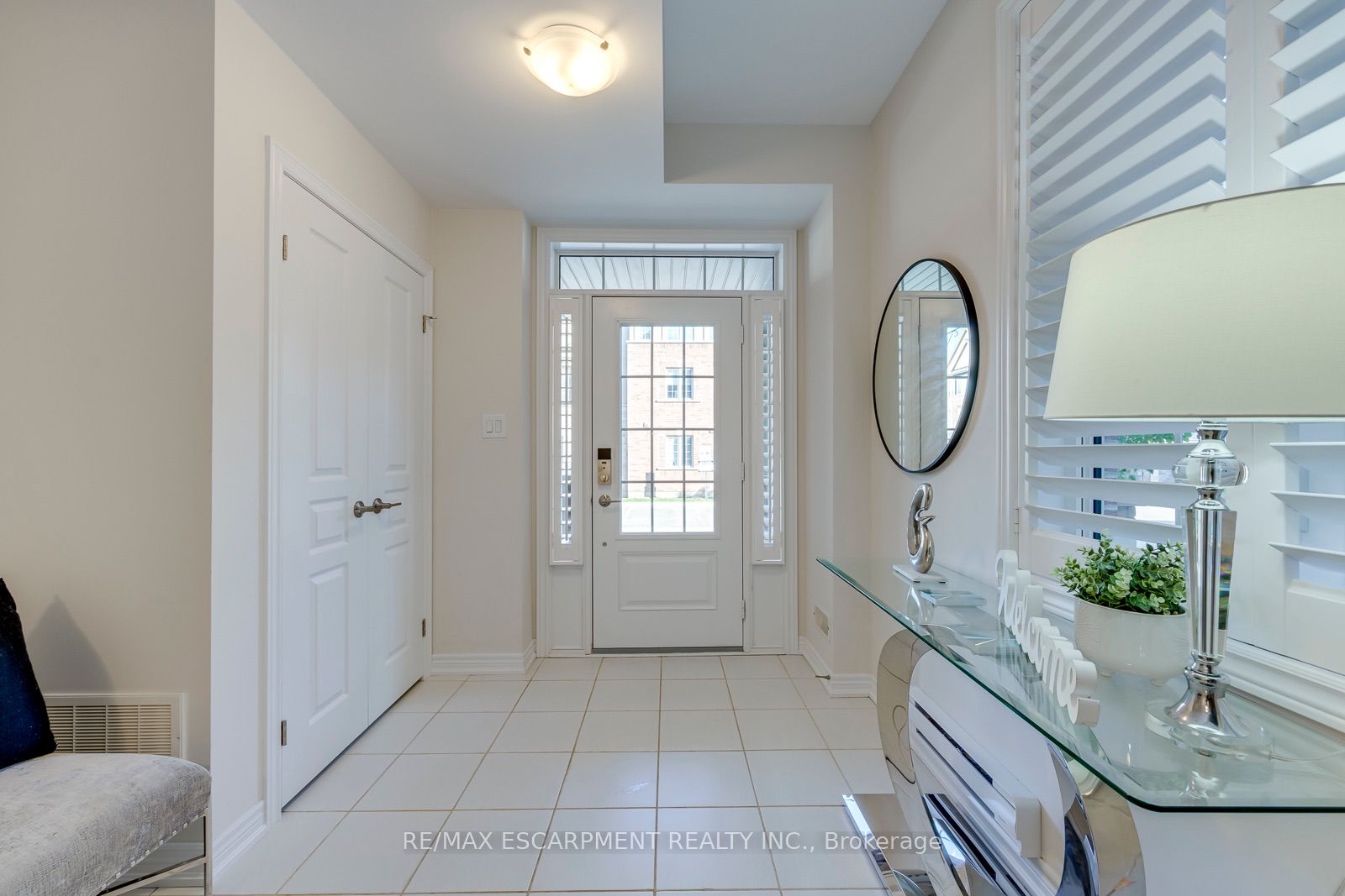 393 Grantham Common, Oakville, ON L6H 7E3 photo 3