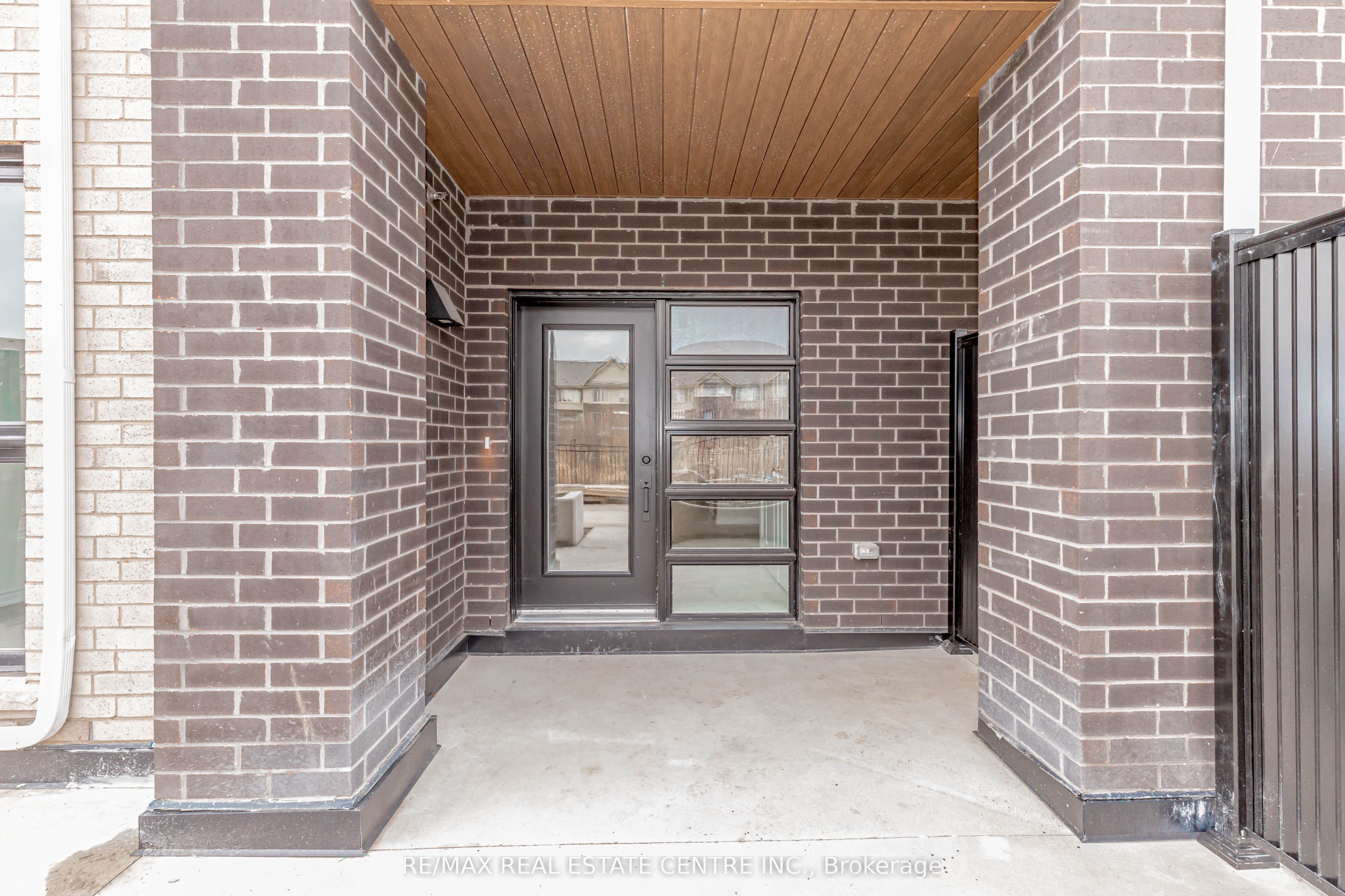 349 Wheat Boom Drive 121, Oakville, ON L6H 7X5