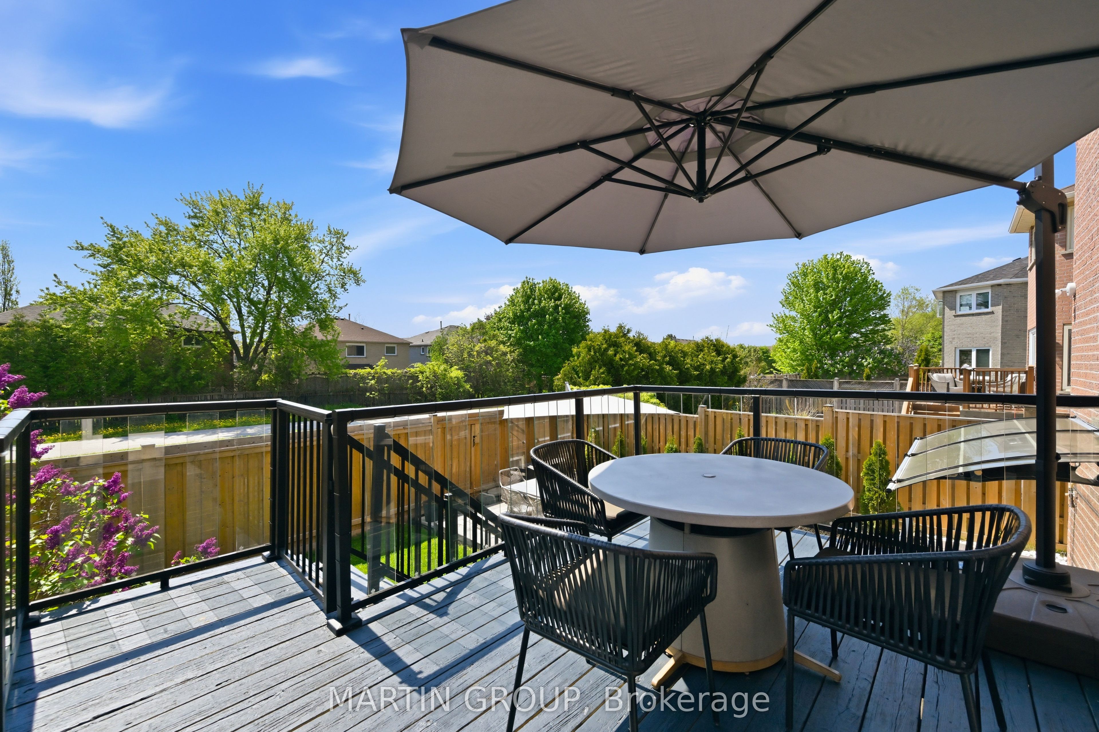 376 Carrier Lane, Oakville, ON L6H 5E9 photo 5