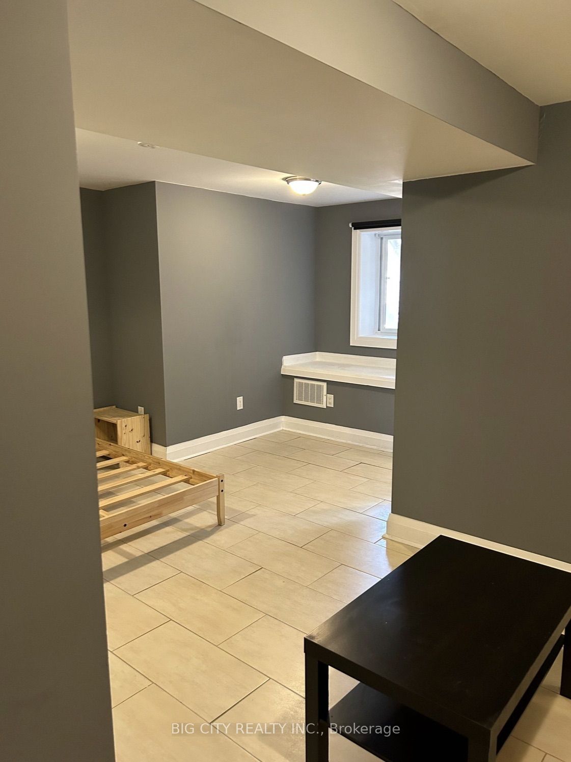 107 BROOKHAVEN Drive Lower, Toronto, ON M6M 4P1 photo 5