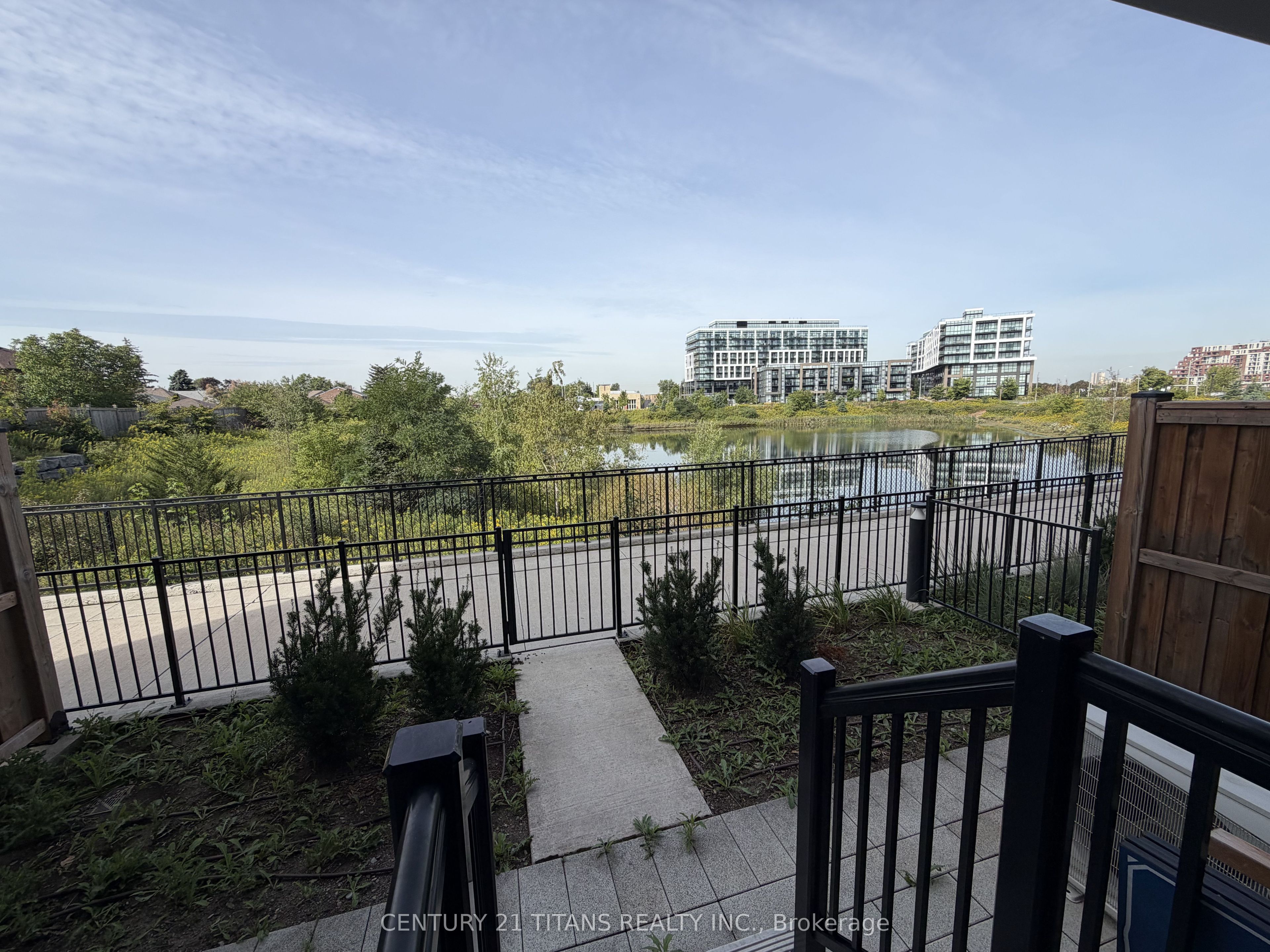155 Downsview Park (lower bedroom) Boulevard 107, Toronto, ON M3K 0E3 photo 3