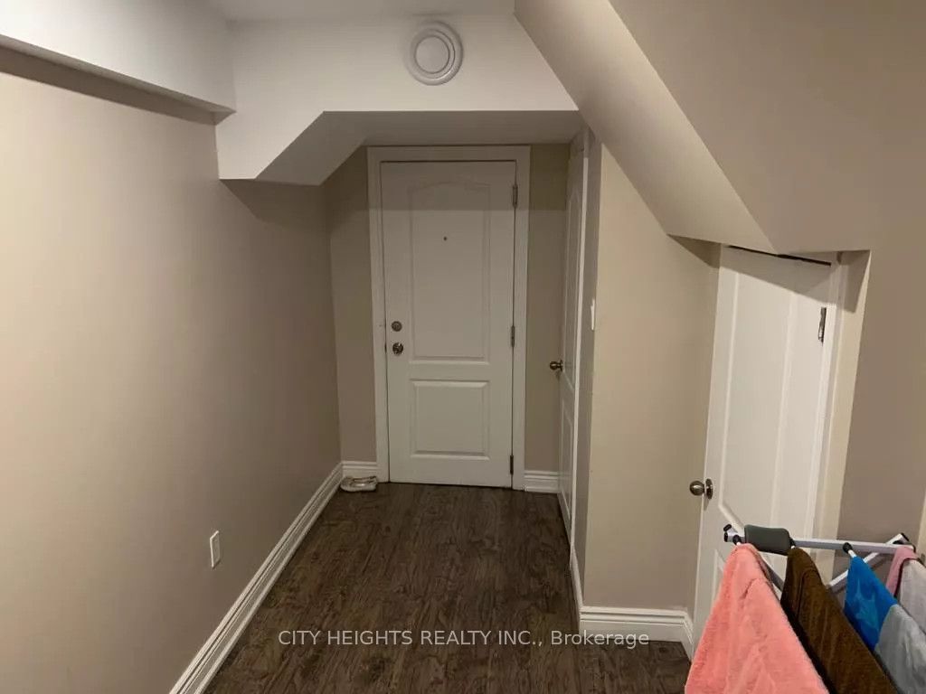 269 Elbern Markell Drive Basement, Brampton, ON L6X 5K9 photo 5