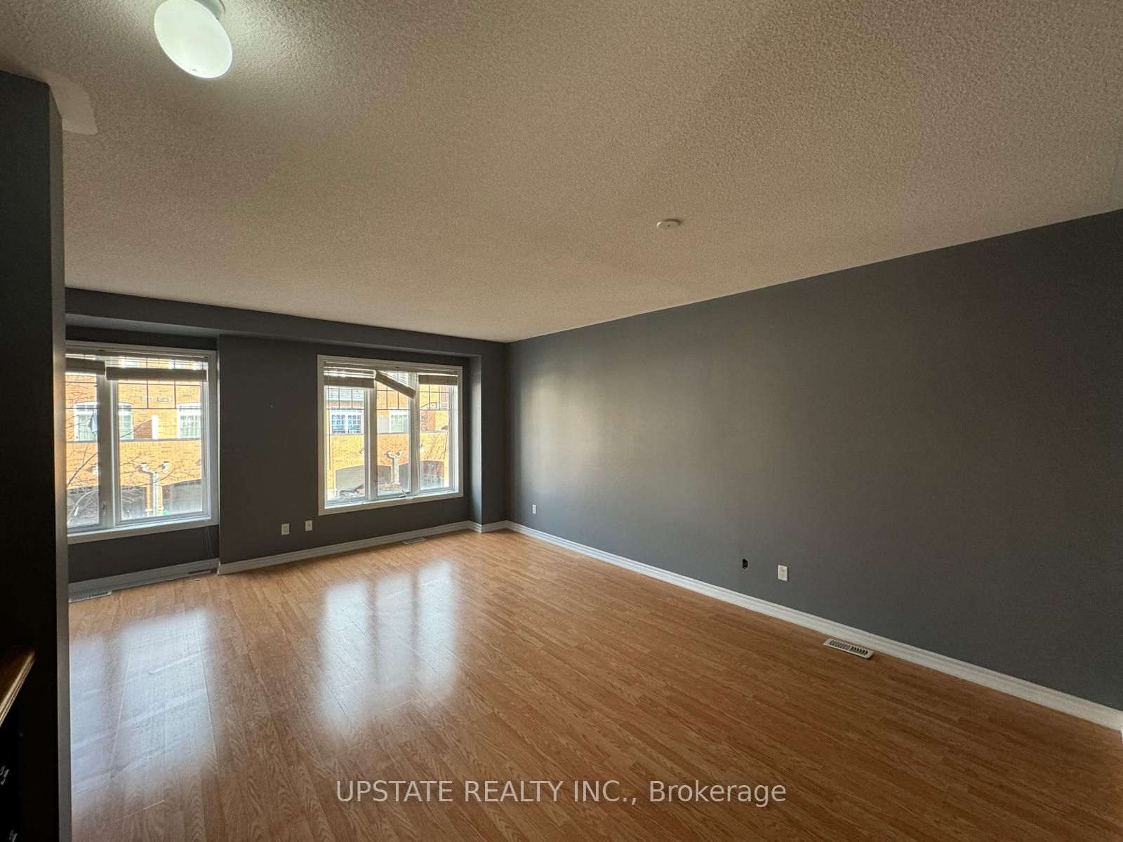 29 Magdalene Crescent, Brampton, ON L6Z 0G8 photo 2