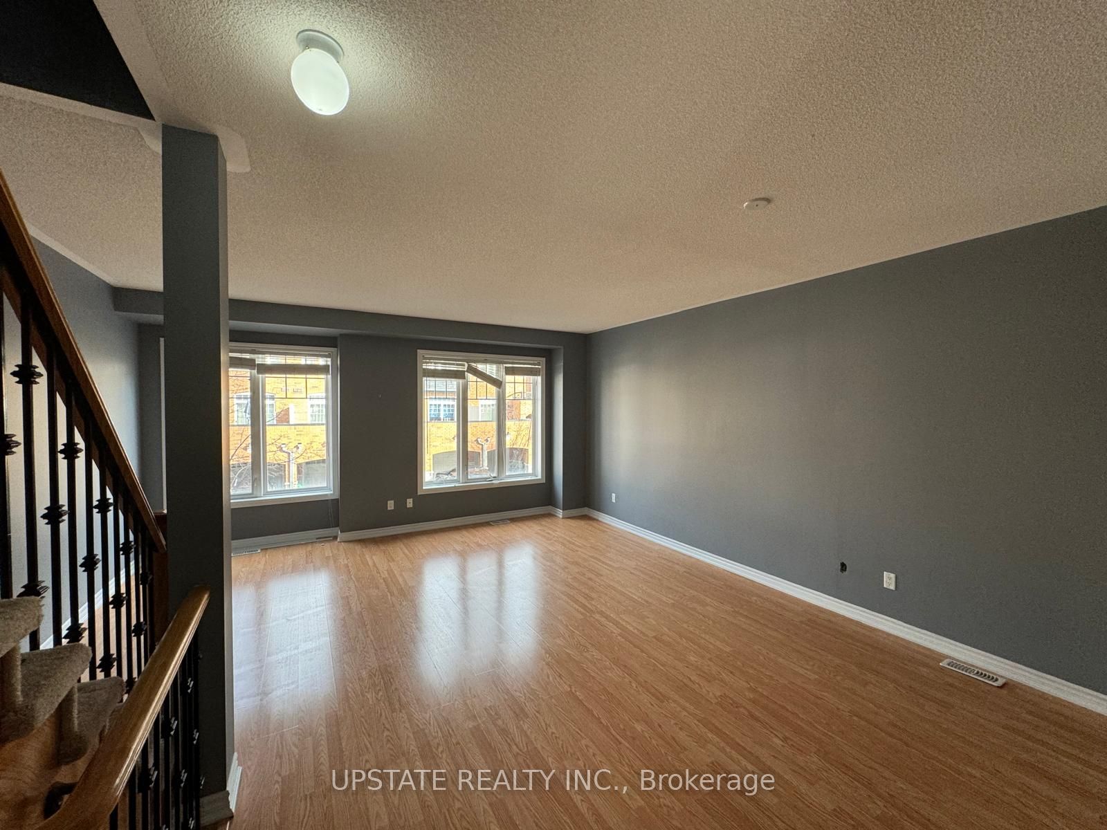 29 Magdalene Crescent, Brampton, ON L6Z 0G8 photo 3