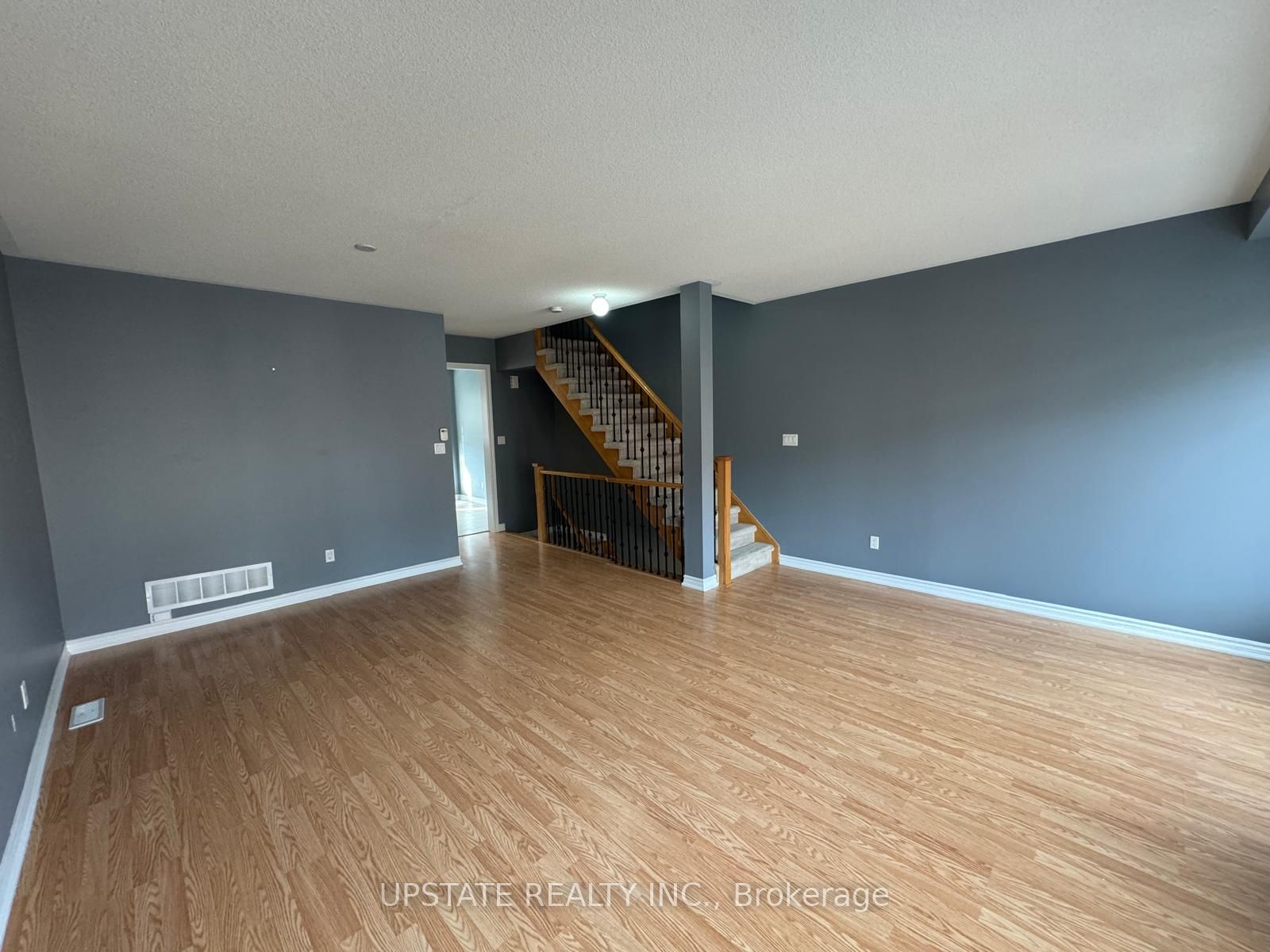 29 Magdalene Crescent, Brampton, ON L6Z 0G8 photo 4