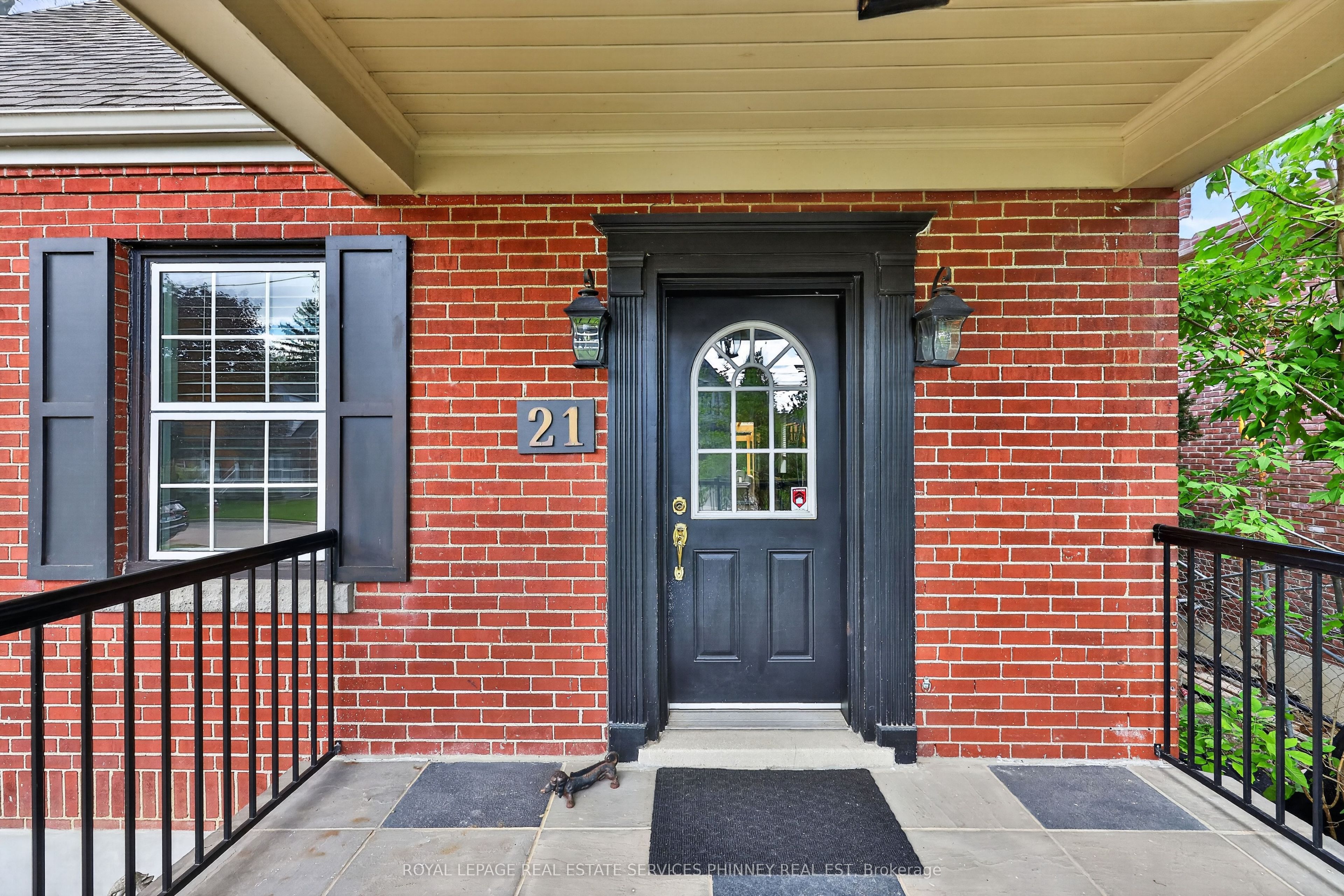 21 Cumberland Drive, Mississauga, ON L5G 3M7 photo 5