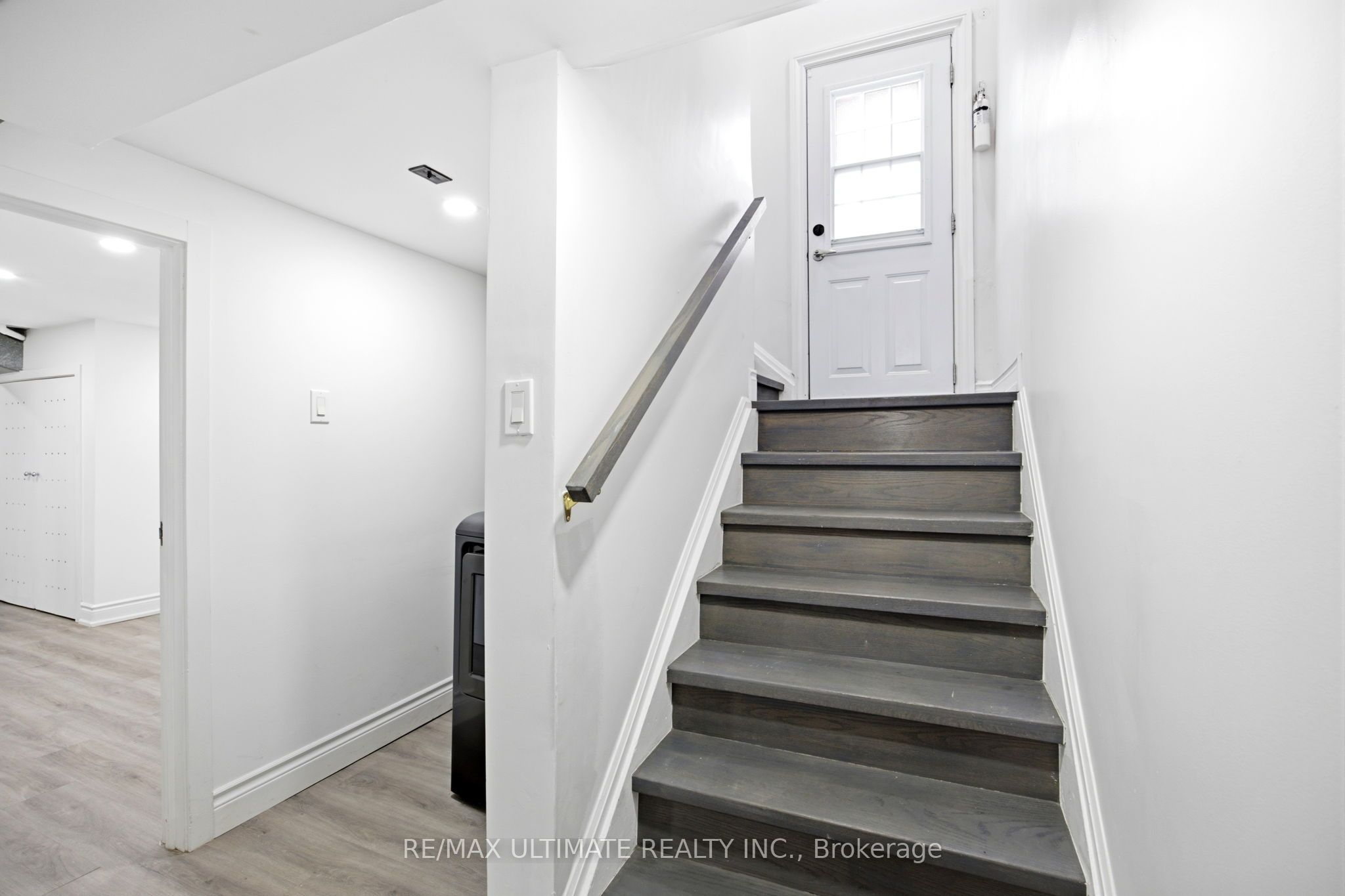 355 Culford Road, Toronto, ON M6L 2V8 photo 2