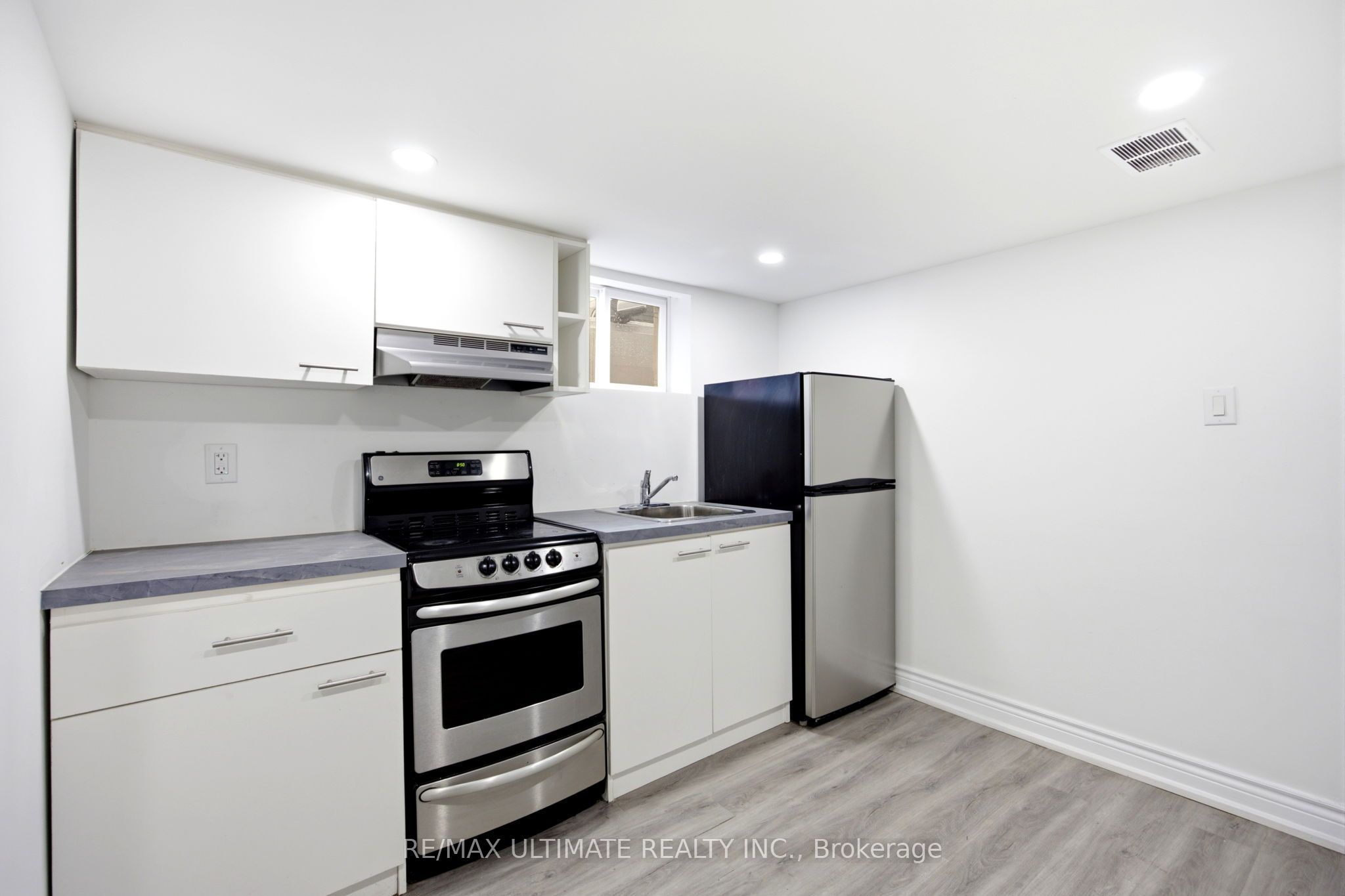 355 Culford Road, Toronto, ON M6L 2V8 photo 4