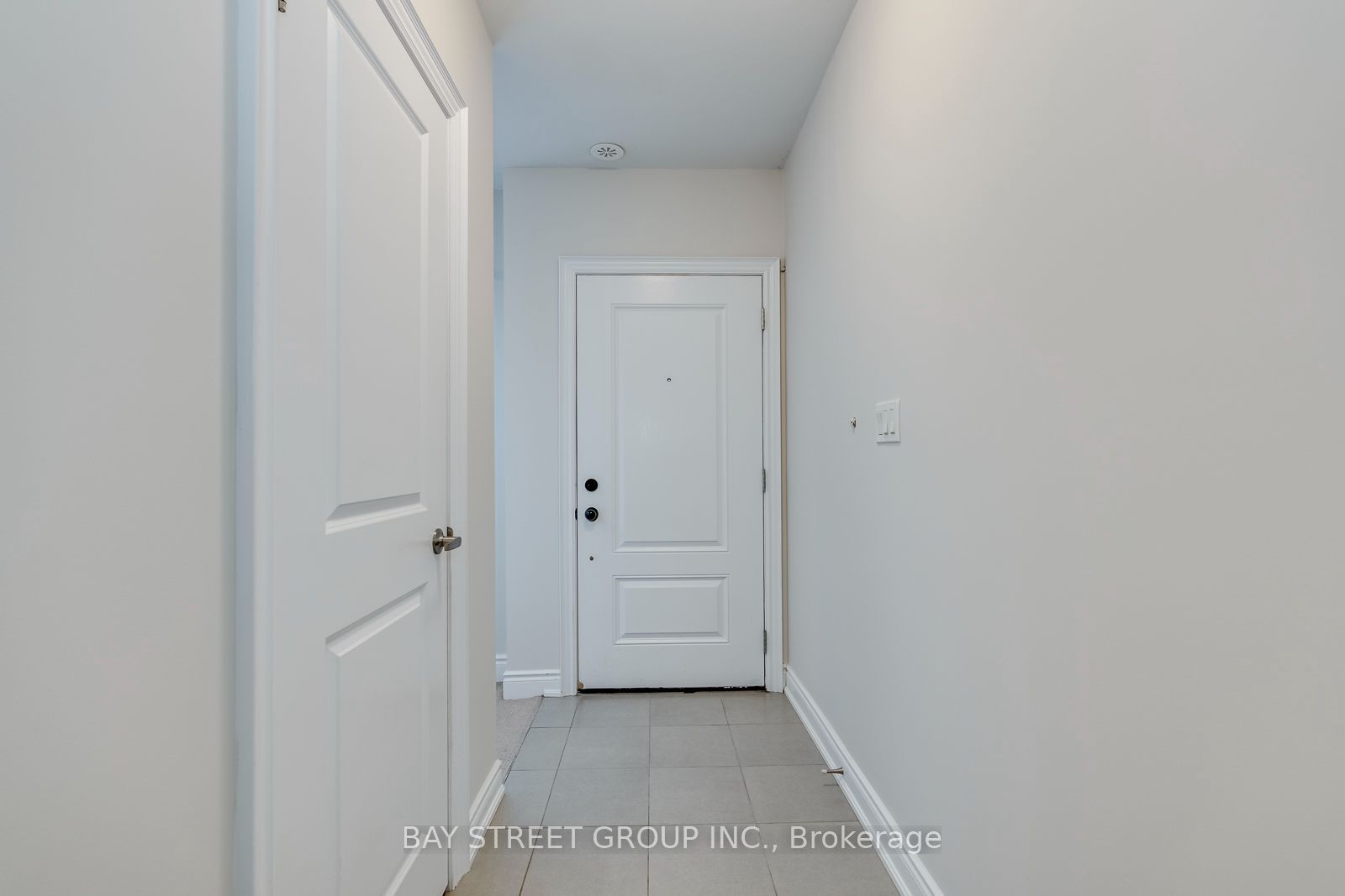 2172 Trafalgar Road #21, Oakville, ON L6H 0N3 photo 3