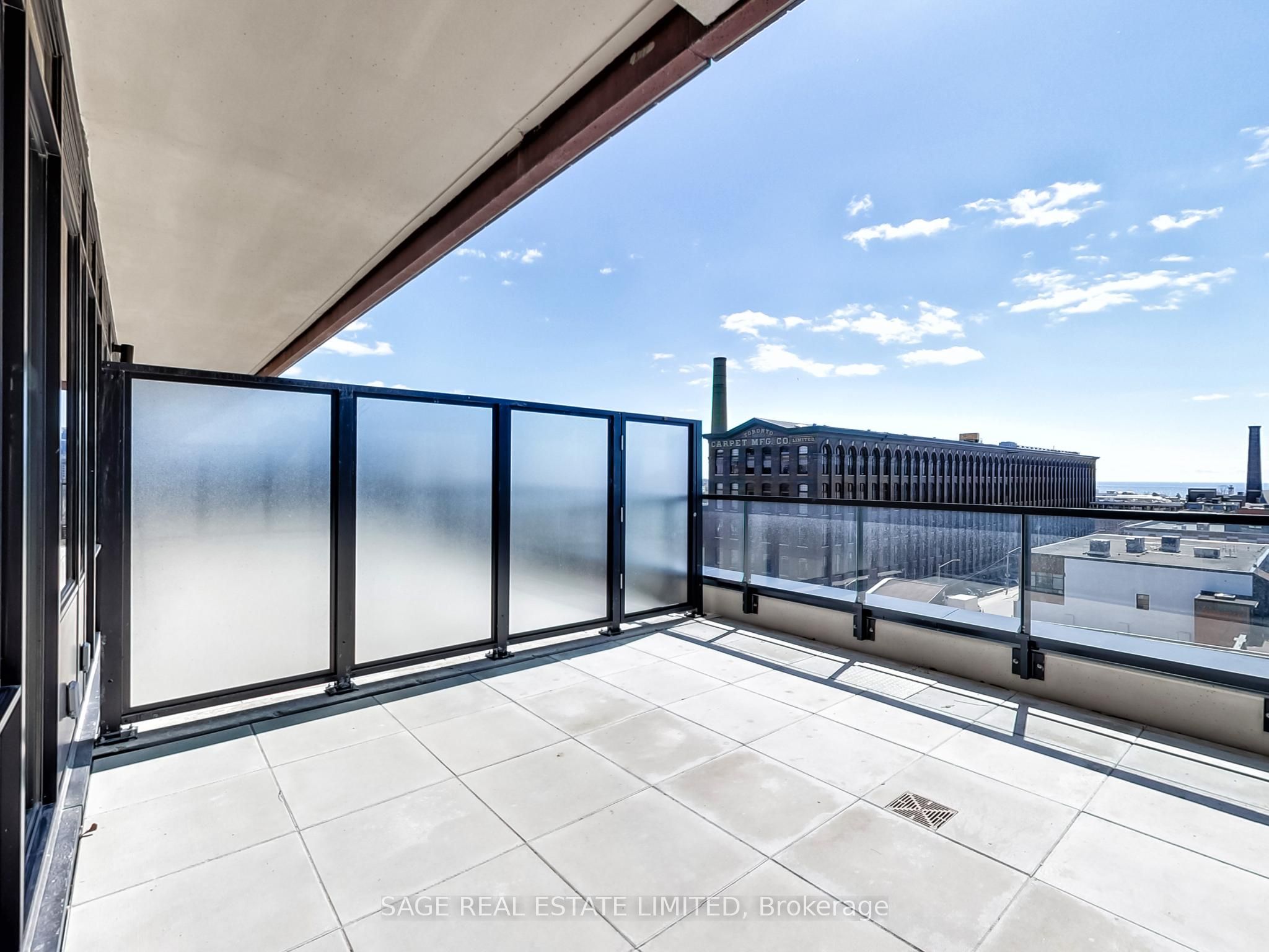 285 Dufferin Street 514, Toronto, ON M6K 1Z7