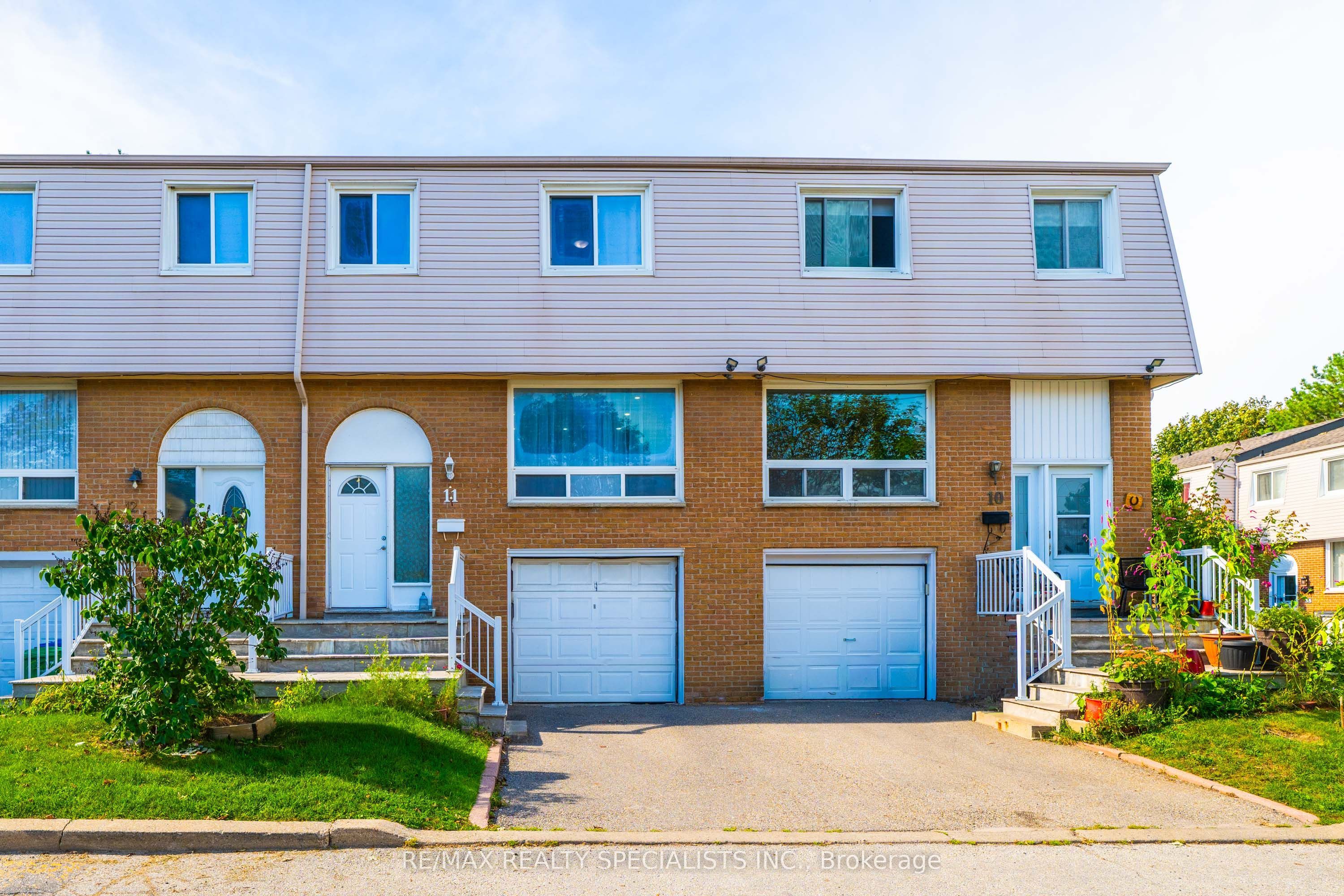 3525 Brandon Gate Drive 11, Mississauga, ON L4T 3M3