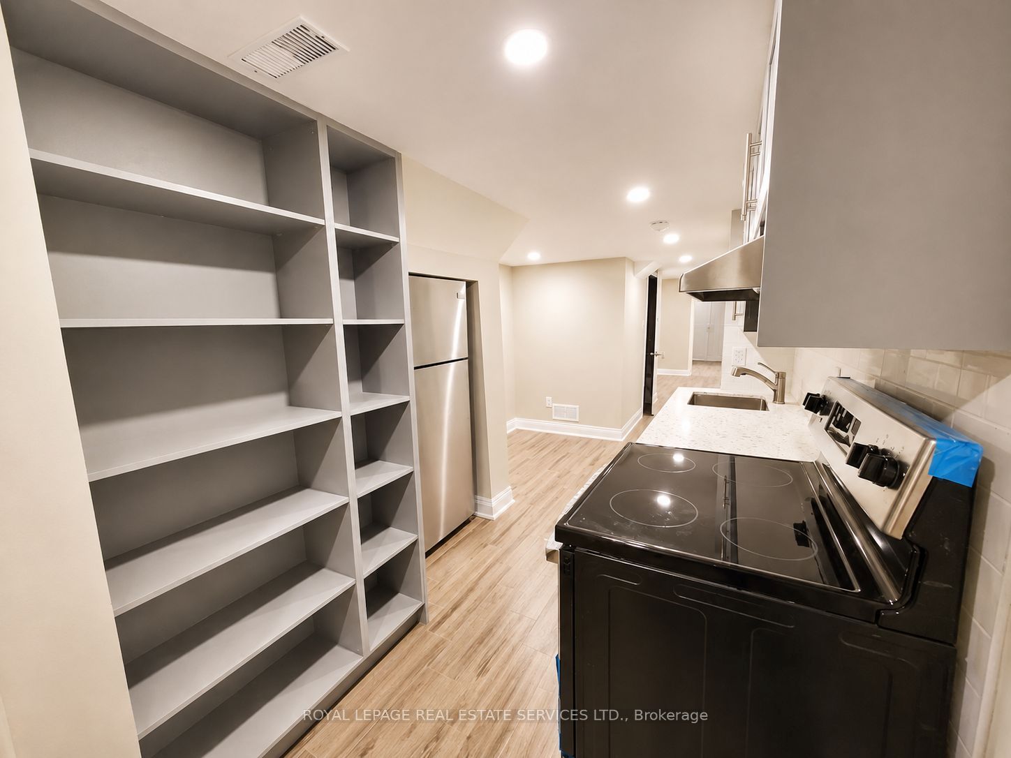 39 Vezna Crescent Bsmt, Brampton, ON L6X 5K5 photo 4
