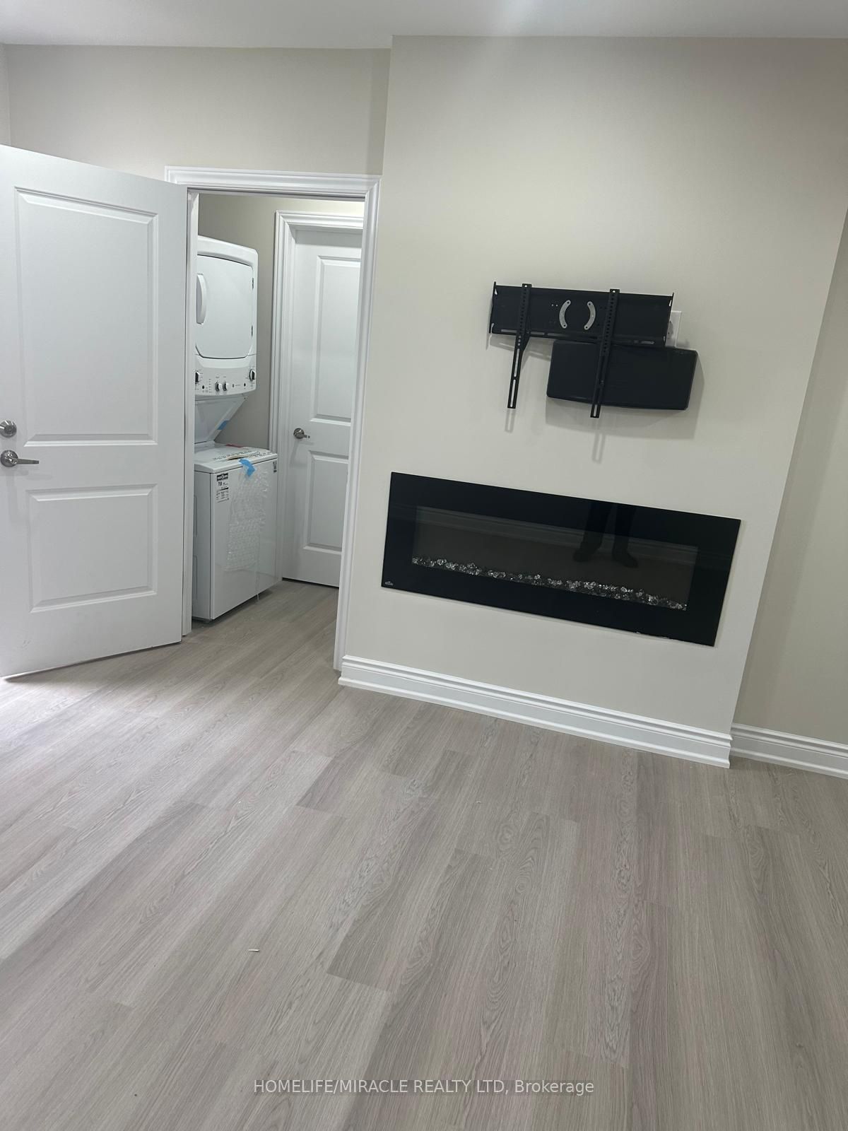 34 Lost Canyon Way Bsmt, Brampton, ON L6X 3A6 photo 4