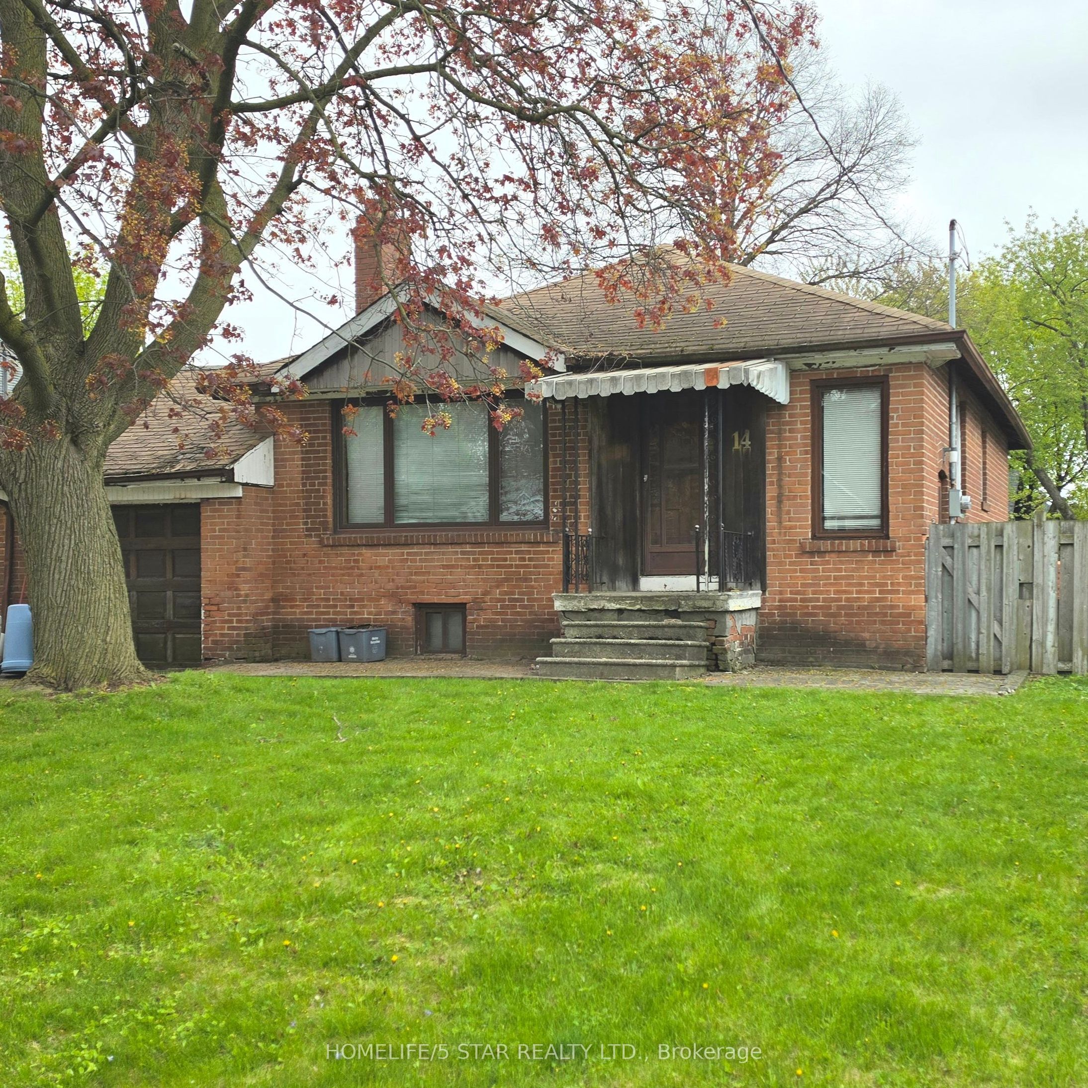 14 NORTHGLEN Avenue, Toronto, ON M9B 4R6